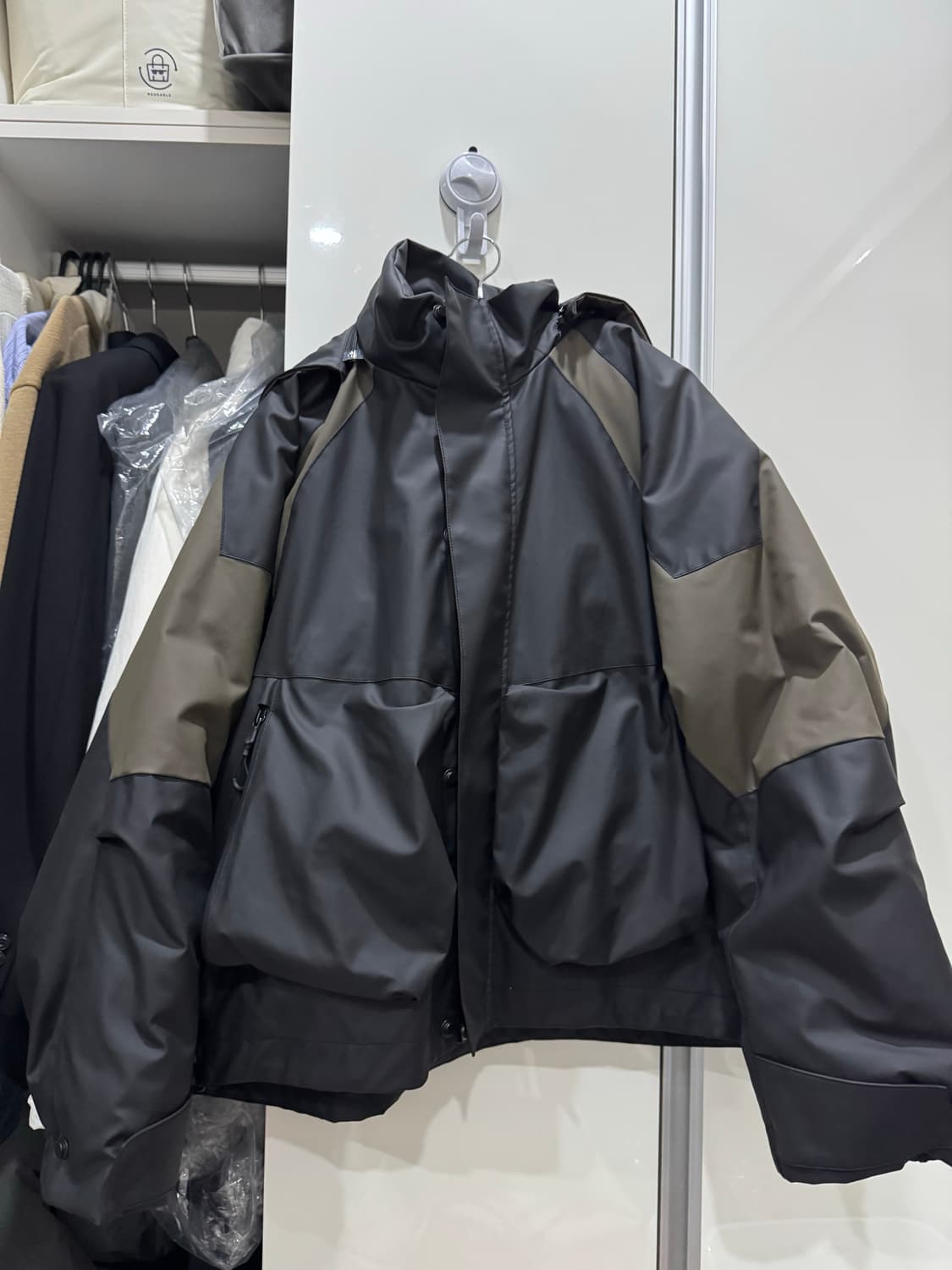 시스템옴므 디테쳐블 후드 하이넥 집업 점퍼 100사이즈 상품이미지1