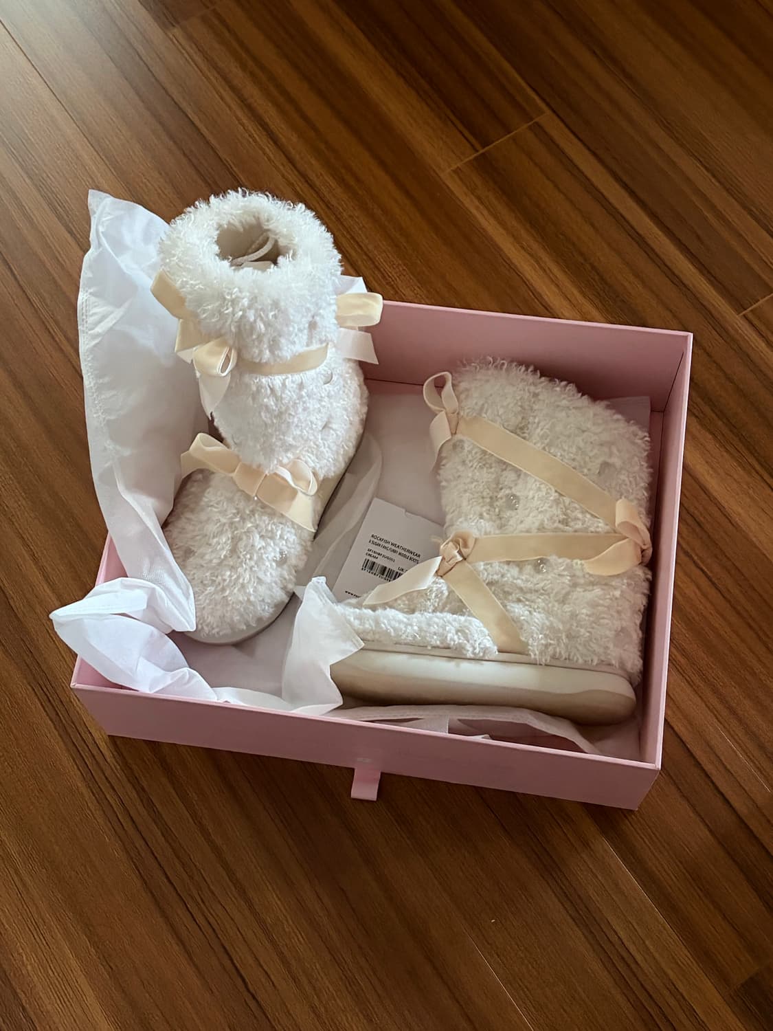 수잔팡X락피쉬 FURRY MIDDLE BOOTS - CREAM 상품이미지2