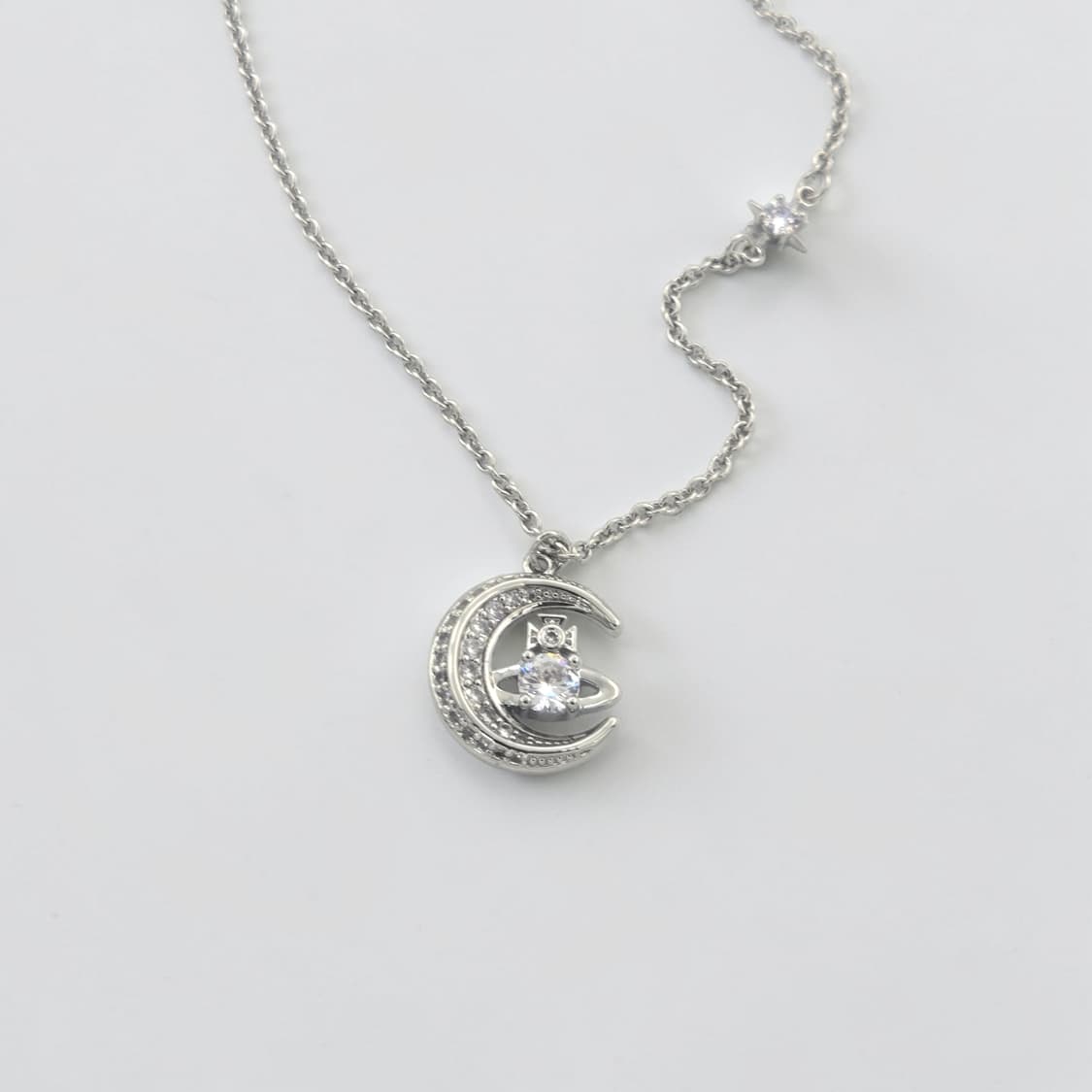 비비안웨스트우드 도리나 문 목걸이 상품이미지1