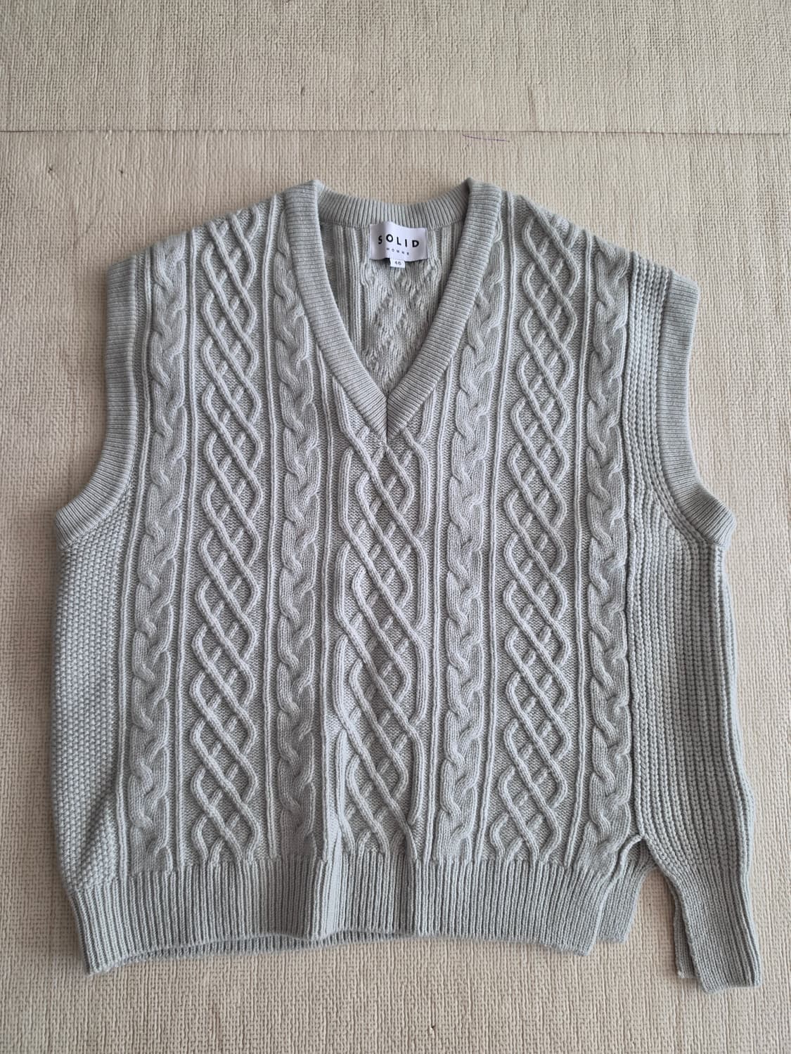 솔리드옴므 컬렉션 니트베스트 제품판매합니다.46사이즈 상품이미지1