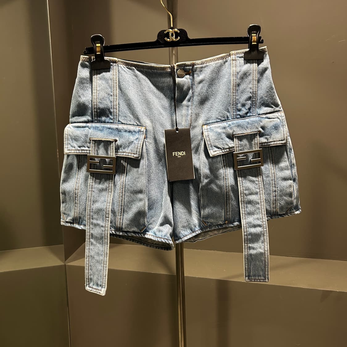 펜디 바게트 데님 쇼츠 상품이미지1