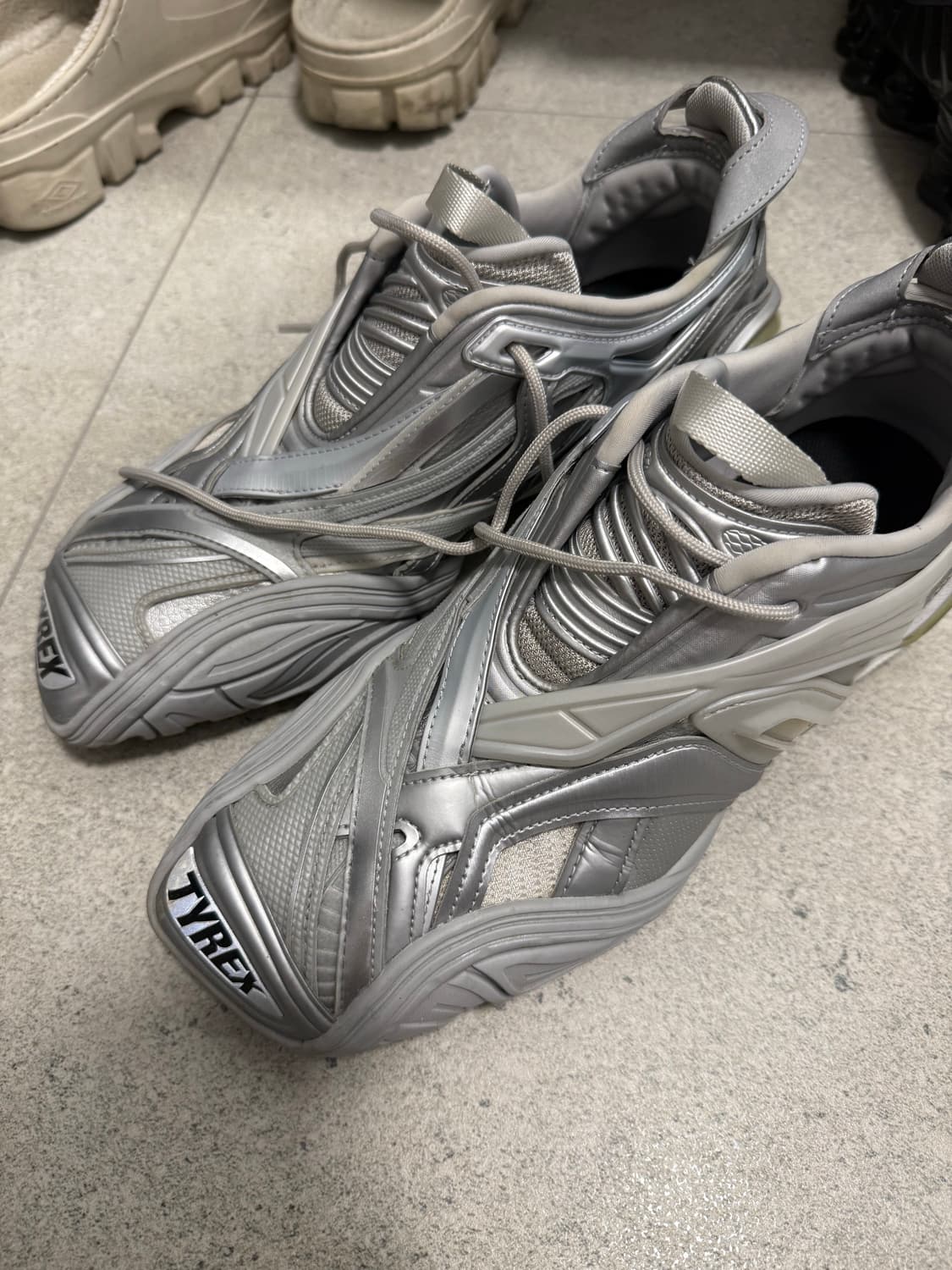 발렌시아가 타이렉스 42 상품이미지3