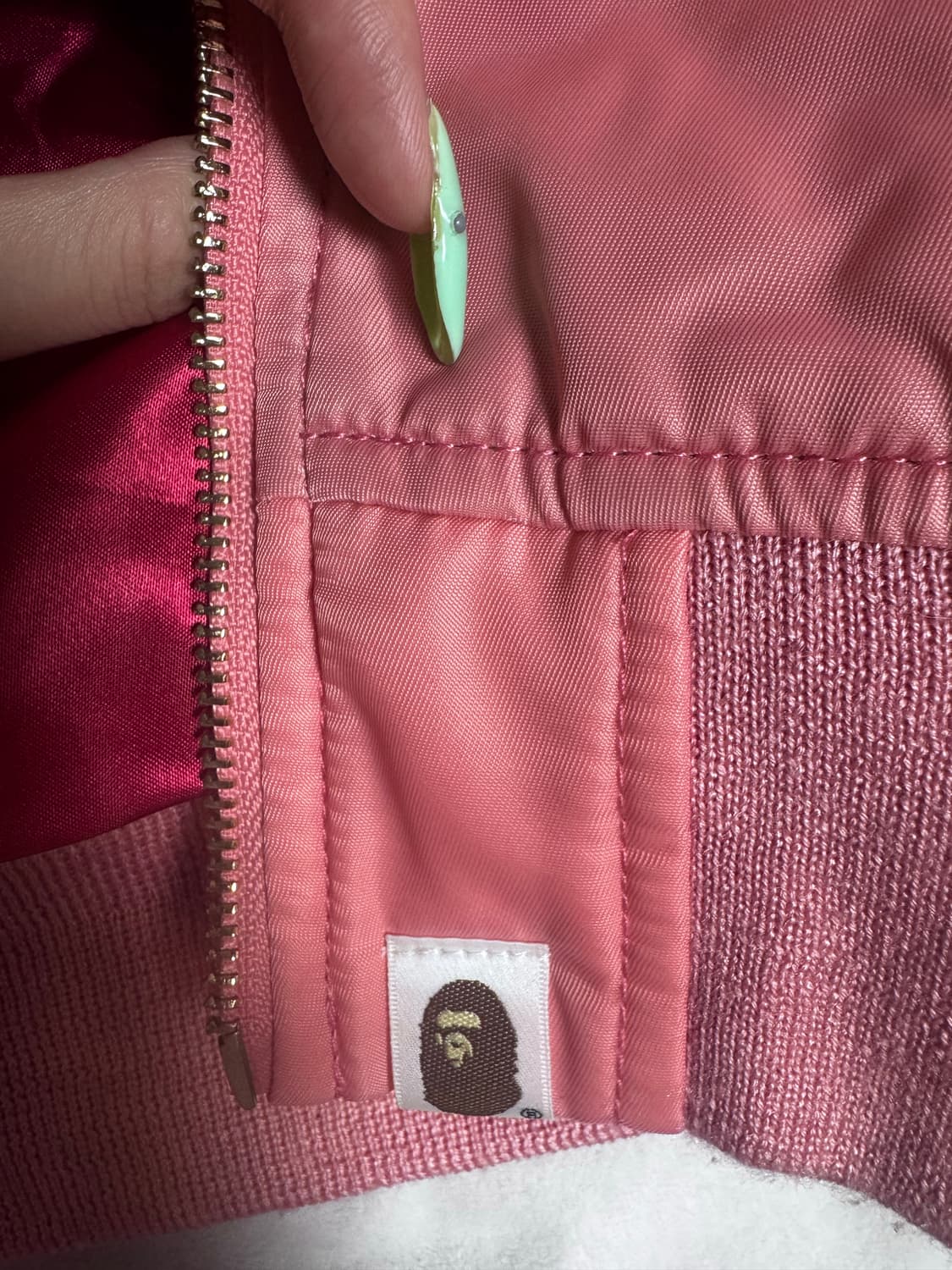 베이프 핑크 샤크 마원 점퍼 ma-1 상품이미지4