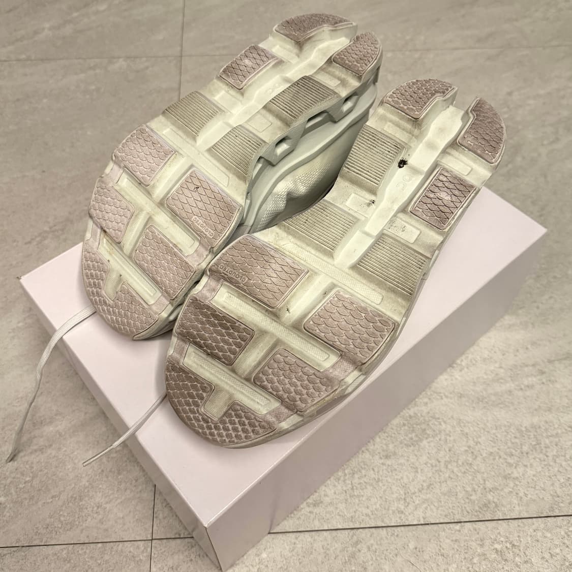 온러닝 포스트아카이브팩션(파프) 270사이즈 베이퍼프로스트 상품이미지2