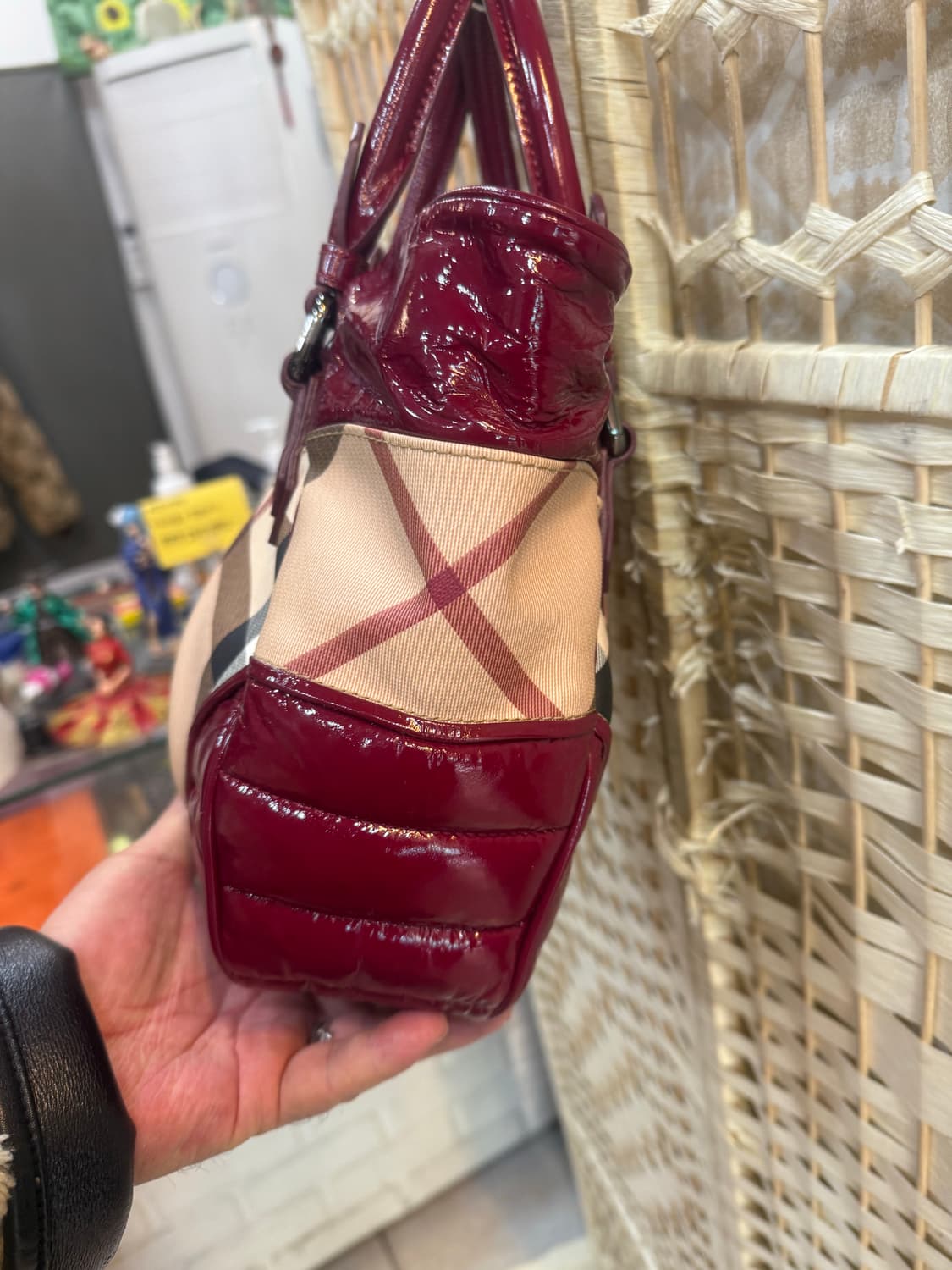 정품 버버리 체크 토트백 팝니다 상품이미지2