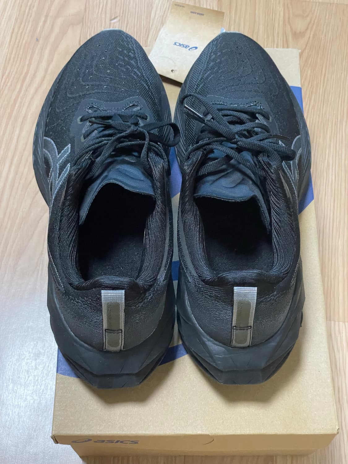 [265] 아식스 노바블라스트4 블랙 와이드 상품이미지3