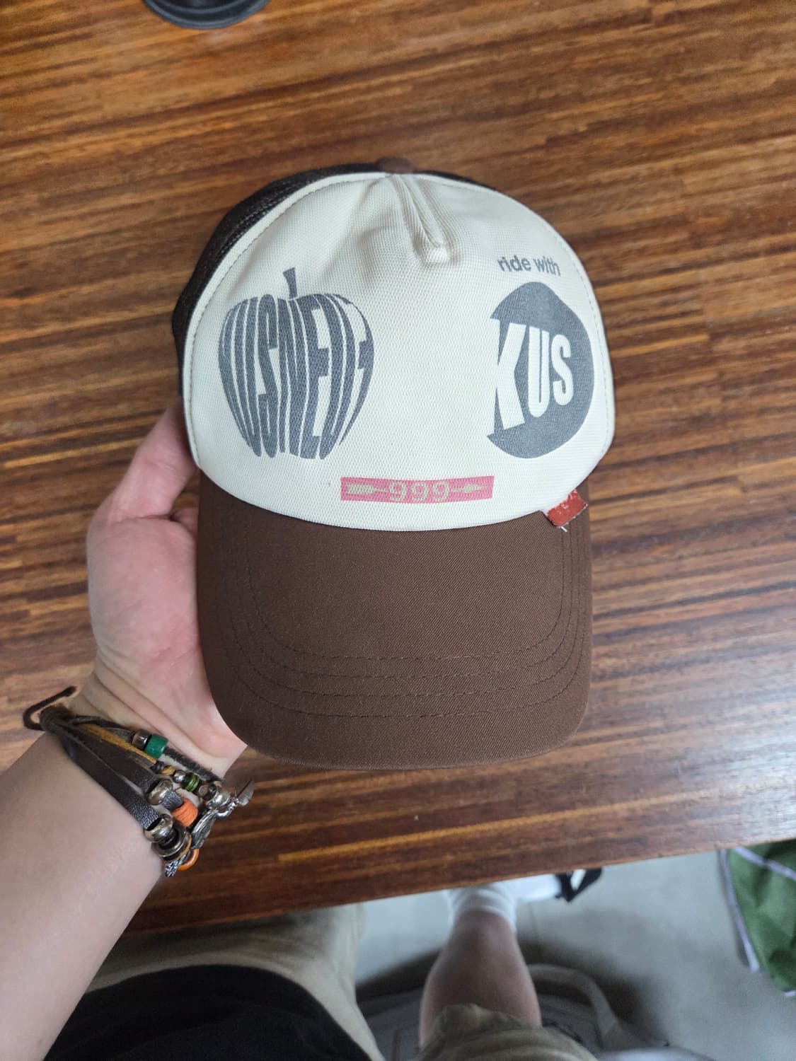 쿠스너프 빅 애플 로고 메쉬 트러커 모자 프리 상품이미지1