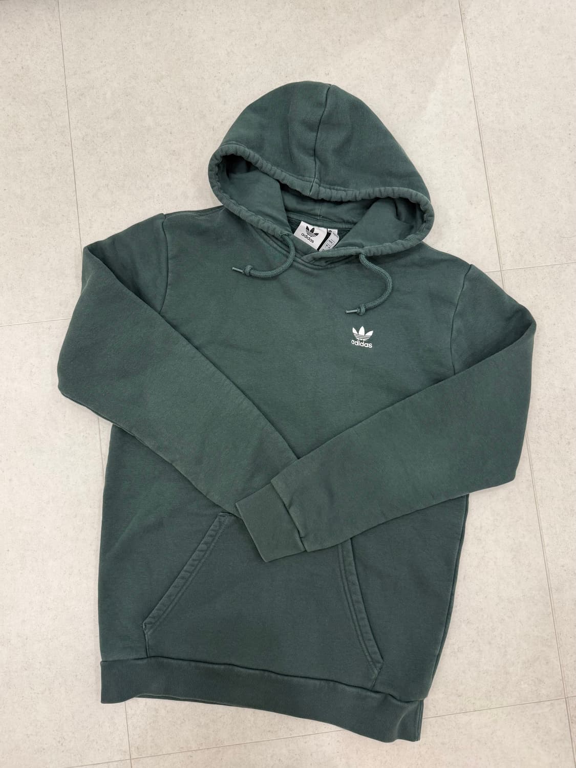 아디다스 ESSENTIAL HOODY 후드티 L사이즈 상품이미지1