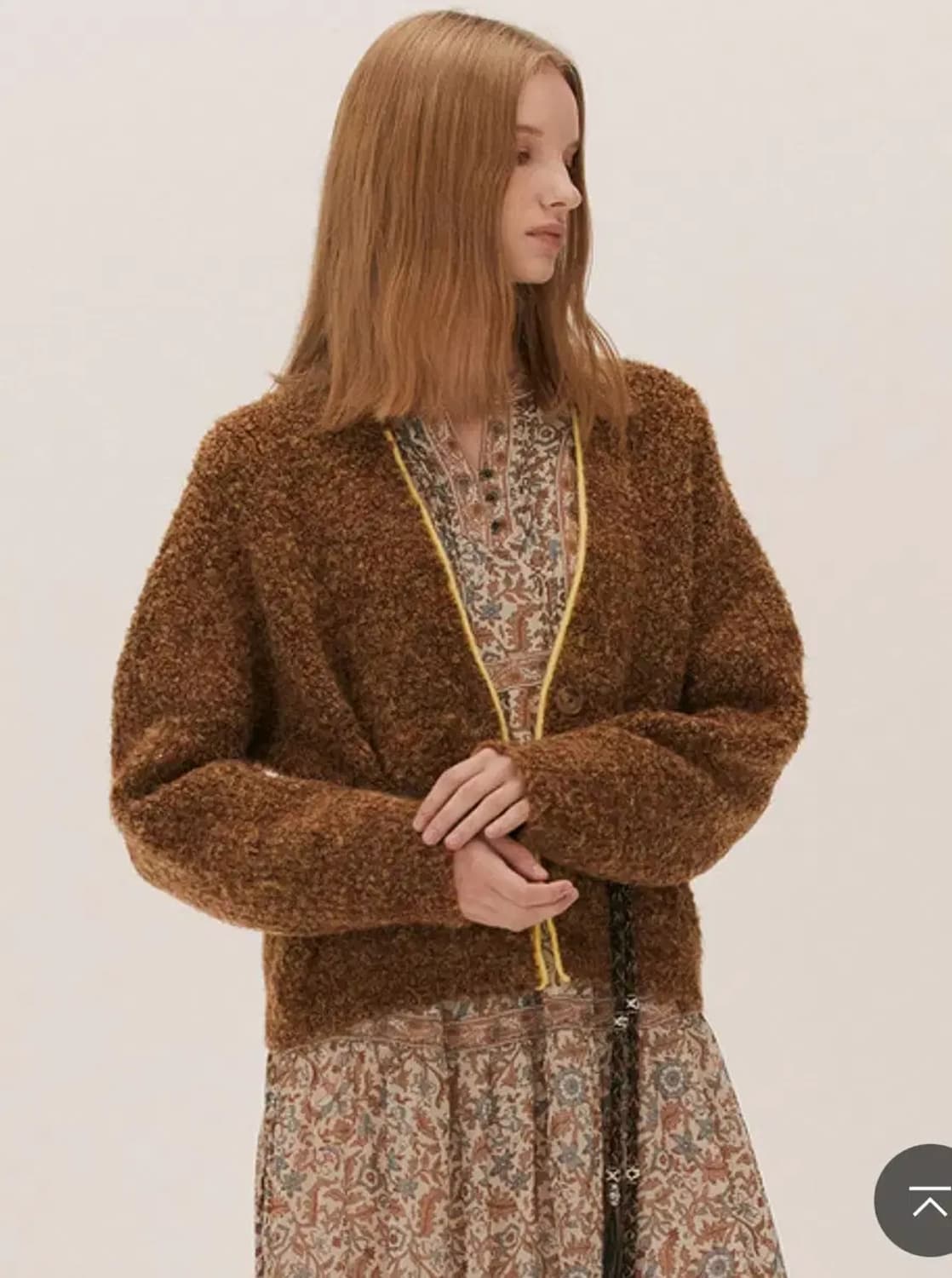 써스데이아일랜드 브라운 부클 숏 가디건 상품이미지1