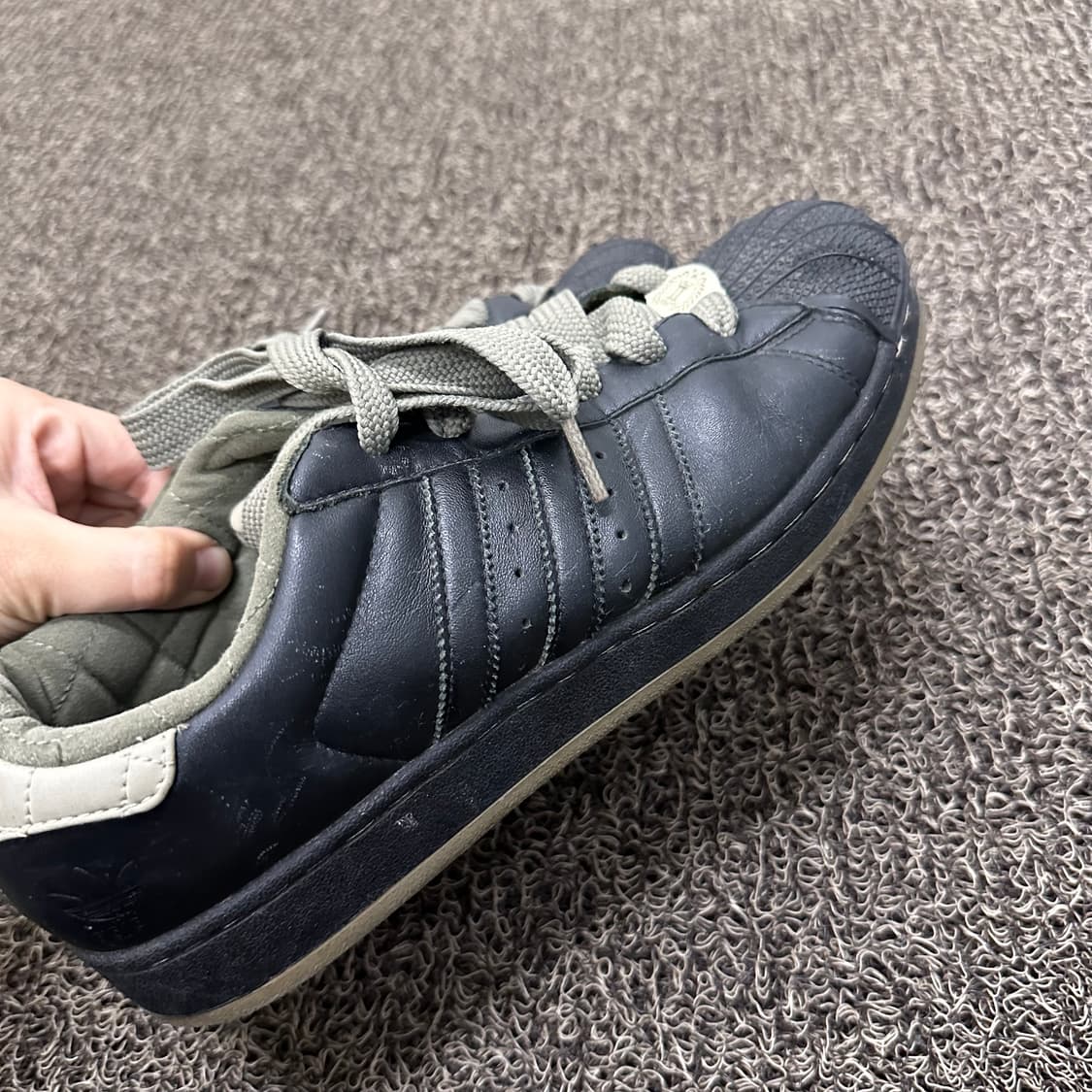 아디다스 슈퍼스타2 블랙 카키 스니커즈 운동화 260사이즈 상품이미지4