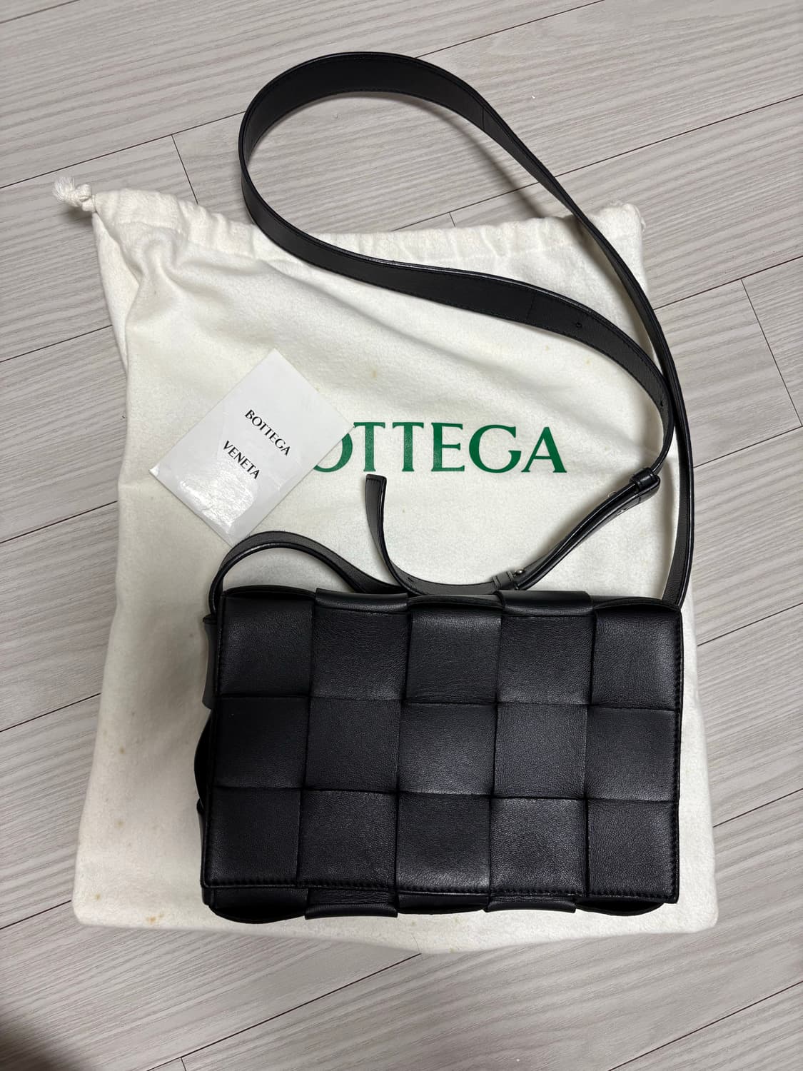 보테가베네타 카세트백 블랙 상품이미지1