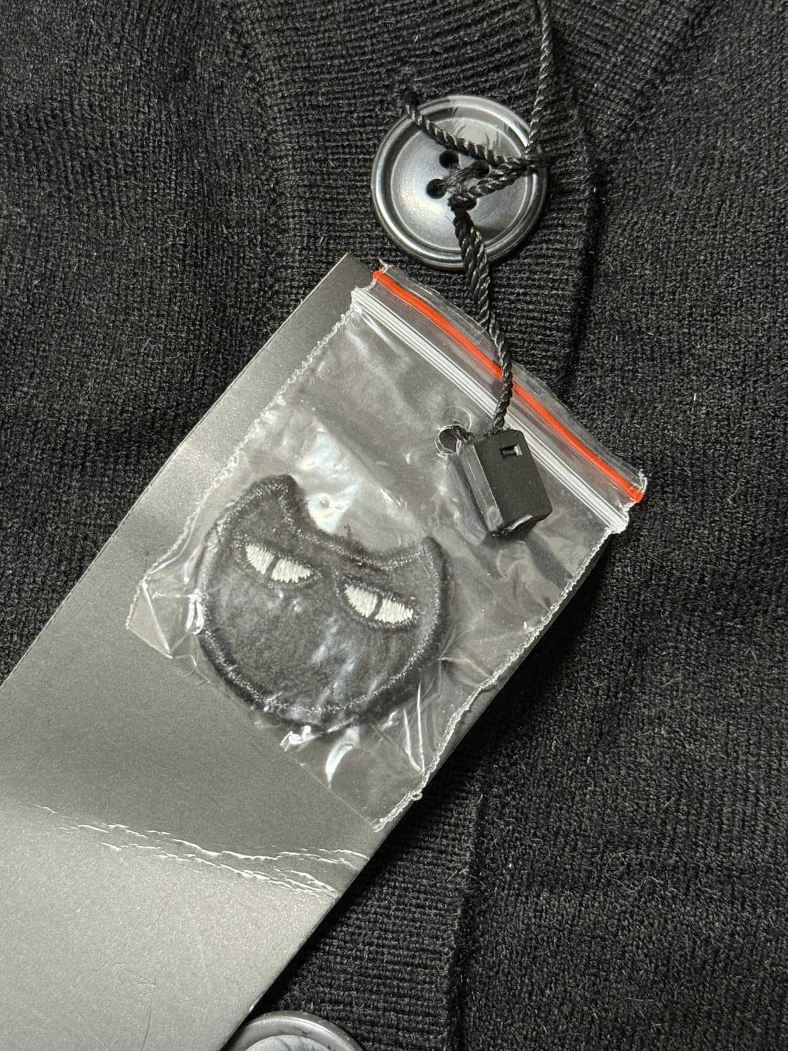 송지오 V넥 가디건 상품이미지3