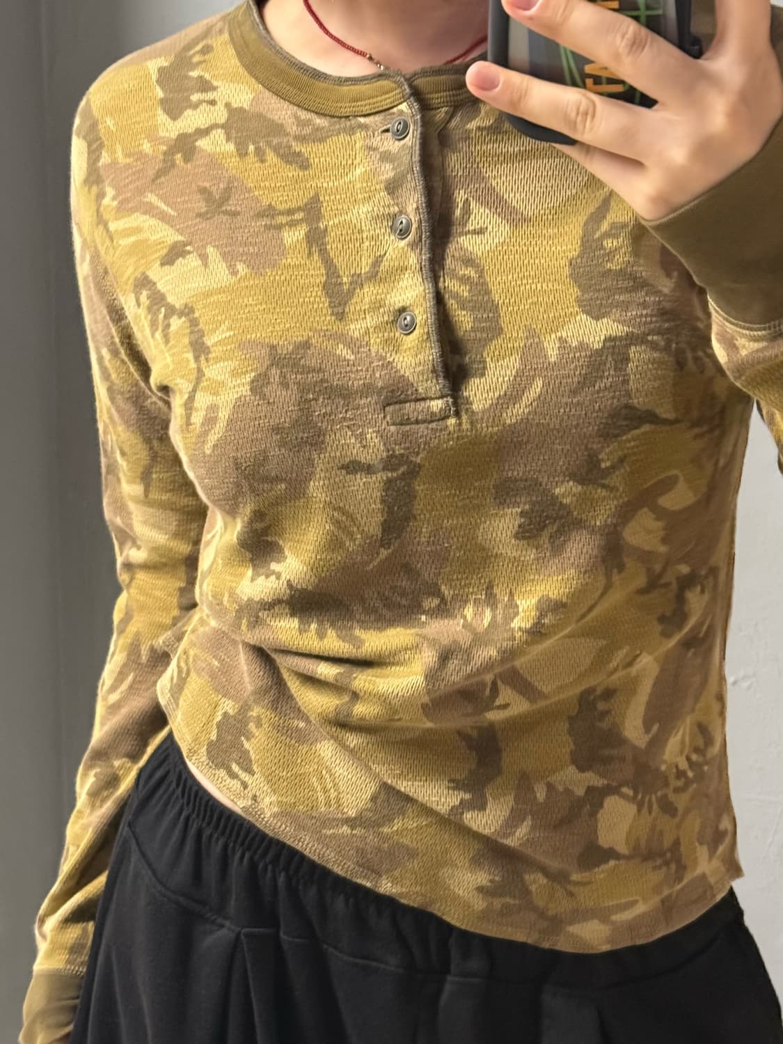 camo pattern henry neck long sleeve 상품이미지3