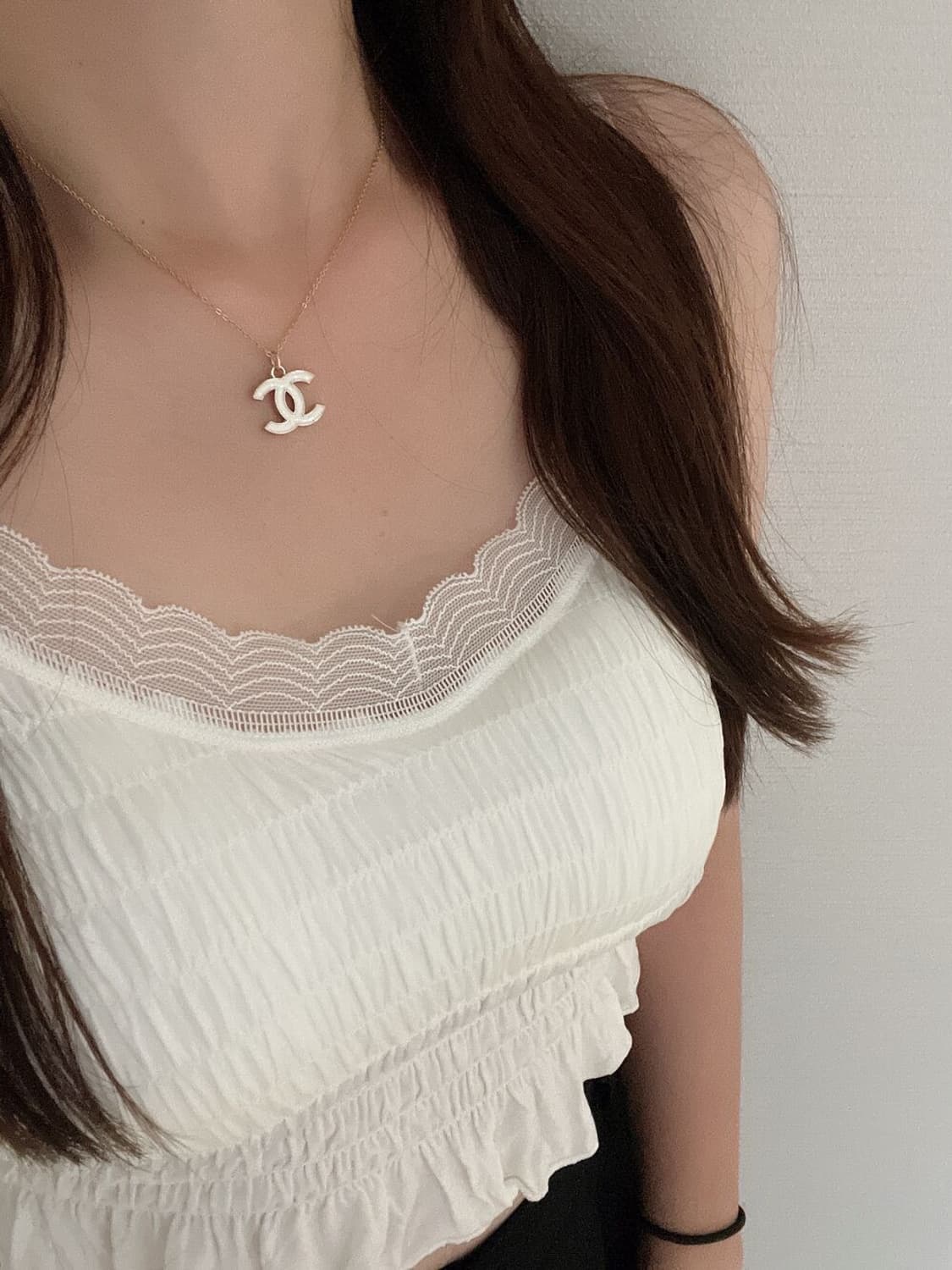 샤넬 빅 로고 에폭시 목걸이 상품이미지9
