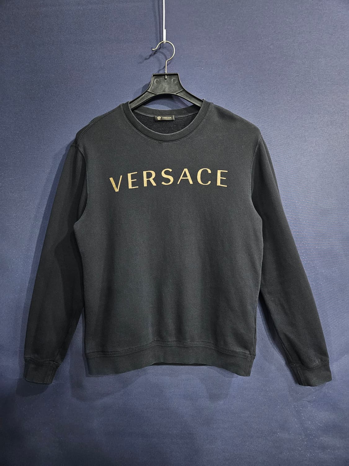 베르사체 프린팅 블랙컬러 남성 105 기모 맨투맨  상품이미지1