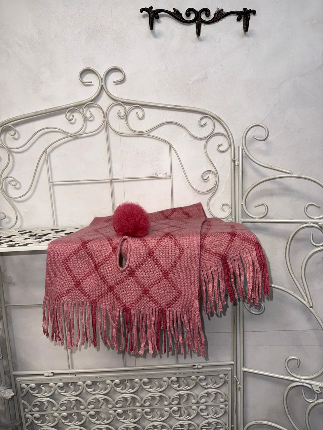Baby pink check fur ball muffler  상품이미지1