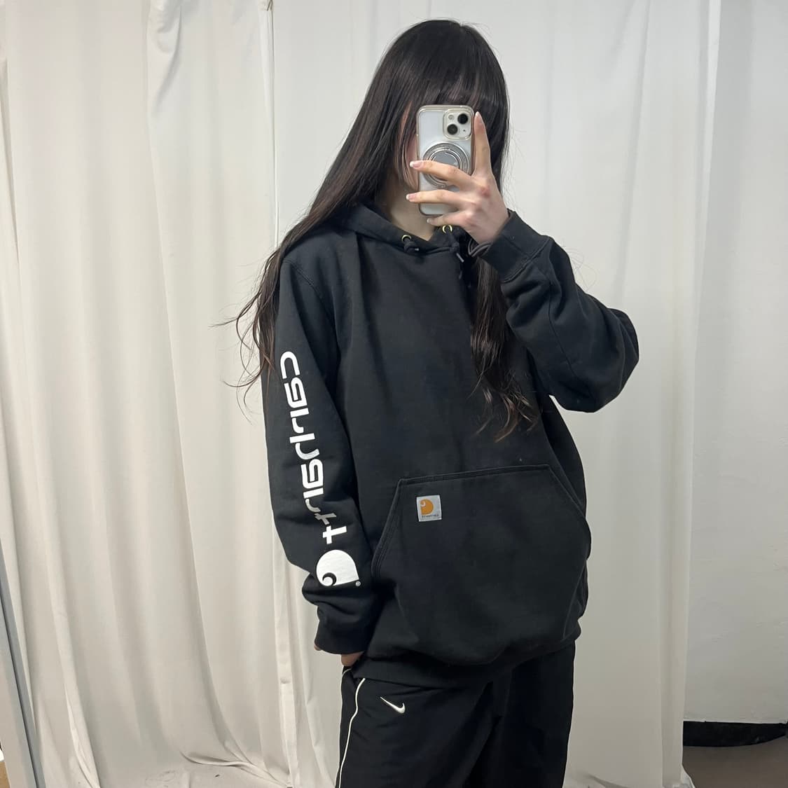 Carhartt Black Hoodie 상품이미지2