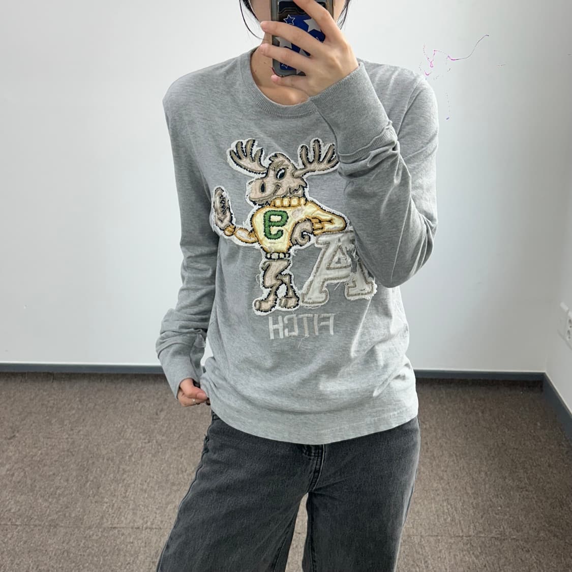 Abercrombie 아베크롬비 그런지 자수 그레이 롱슬리브 상품이미지1