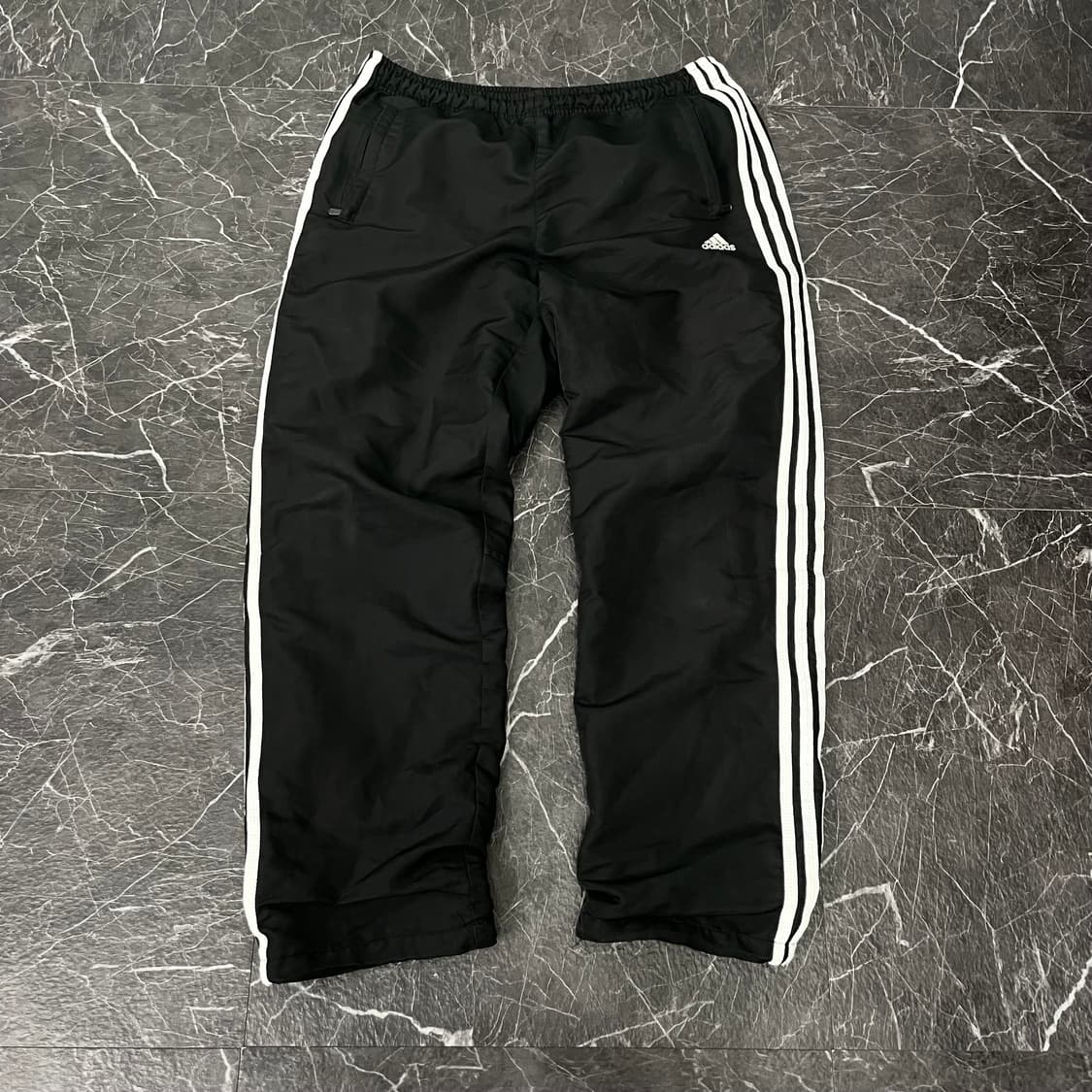 아디다스 오버사이즈 삼선 와이드 트랙팬츠 상품이미지4