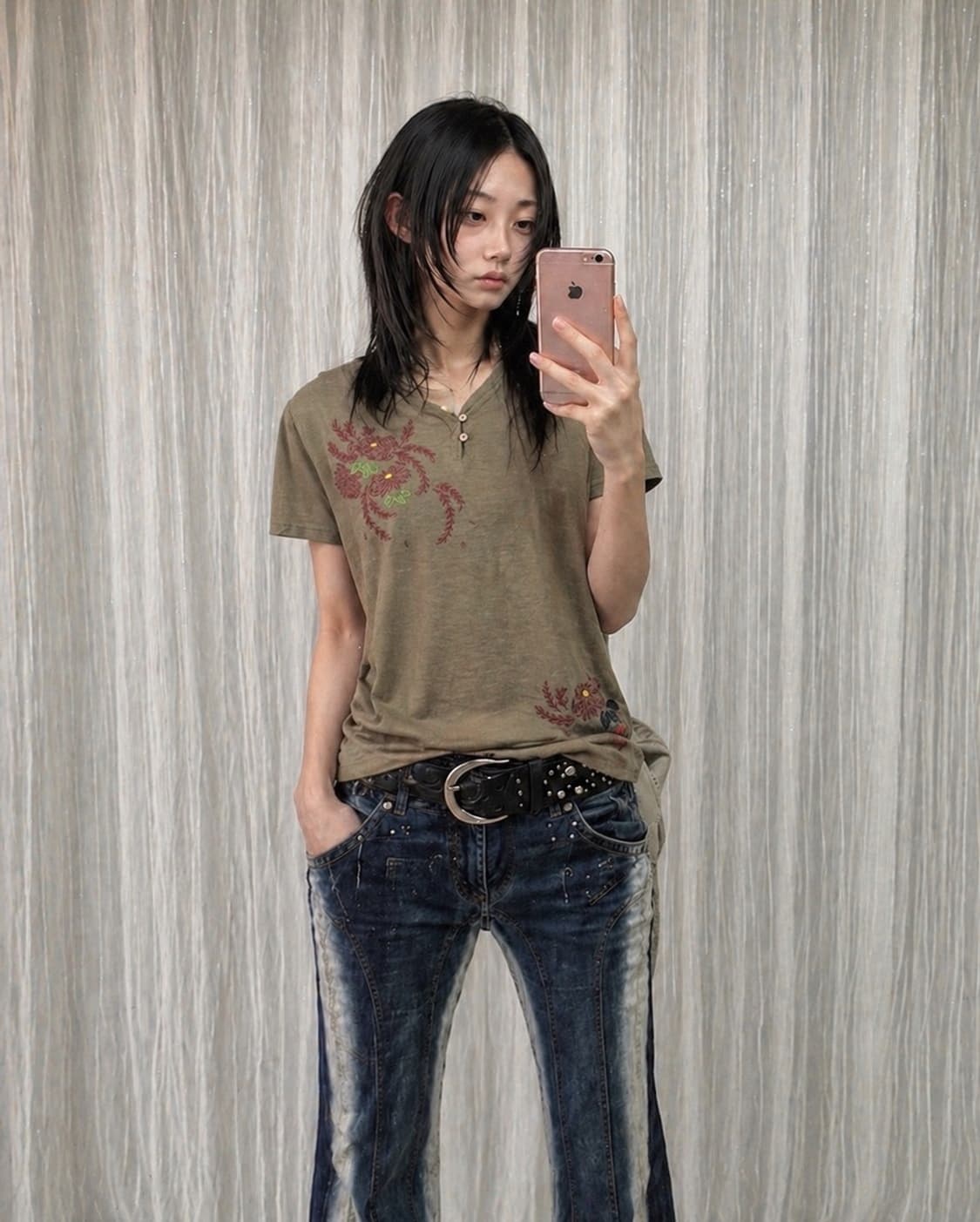 카키 자수 반팔 티셔츠 상품이미지1