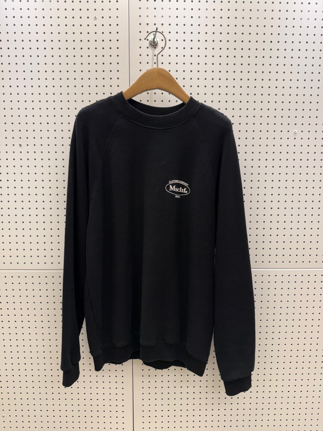 미스치프 스몰로고 블랙 맨투맨 U1387 상품이미지2