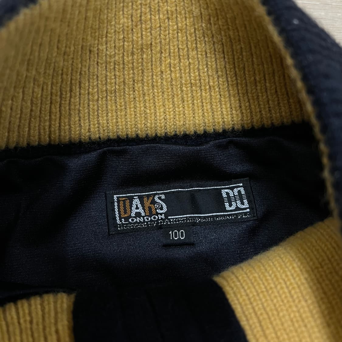 닥스 아가일 체크 패턴 방풍 반집업 니트 [블랙] L/100 상품이미지5