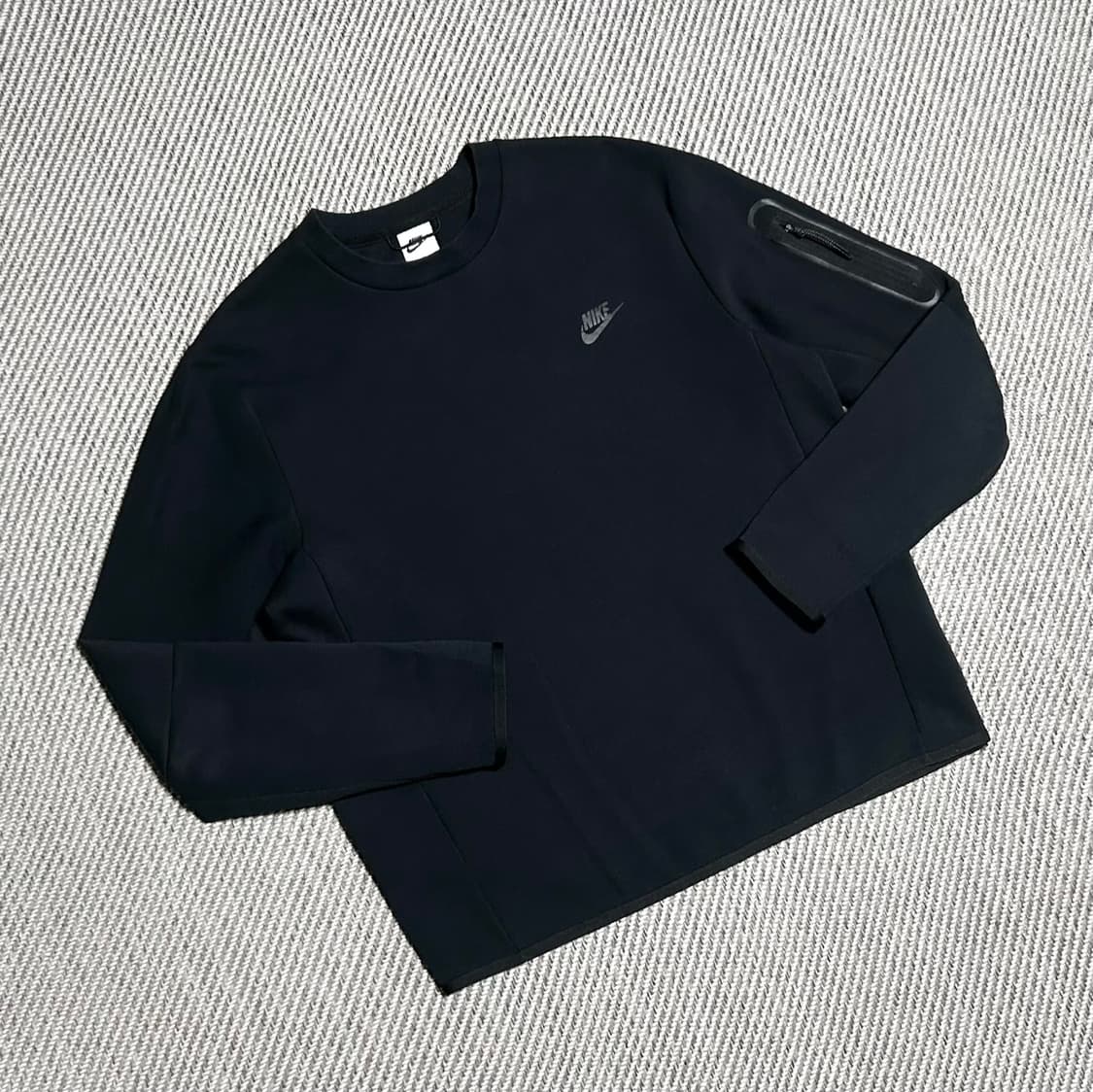 [XL] Nike 나이키 신형 테크팩 라운드 맨투맨 상품이미지2