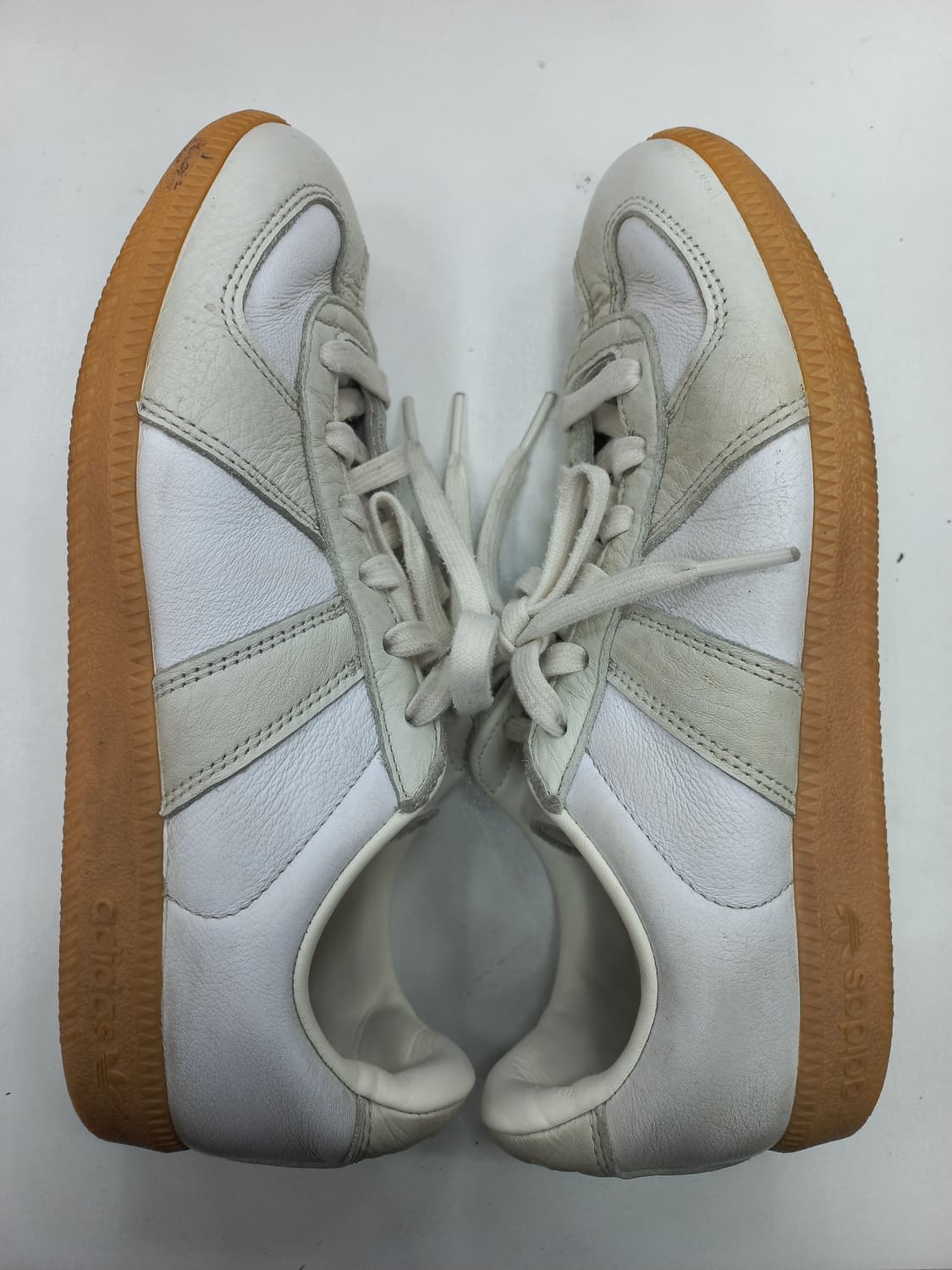 아디다스 독일군 스니커즈 화이트 235mm 상품이미지3