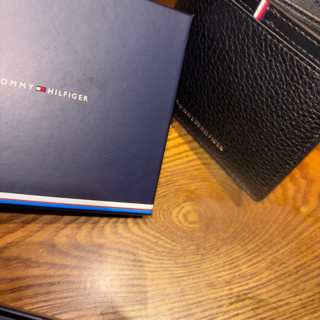 타미힐피거 반지갑 상품이미지3