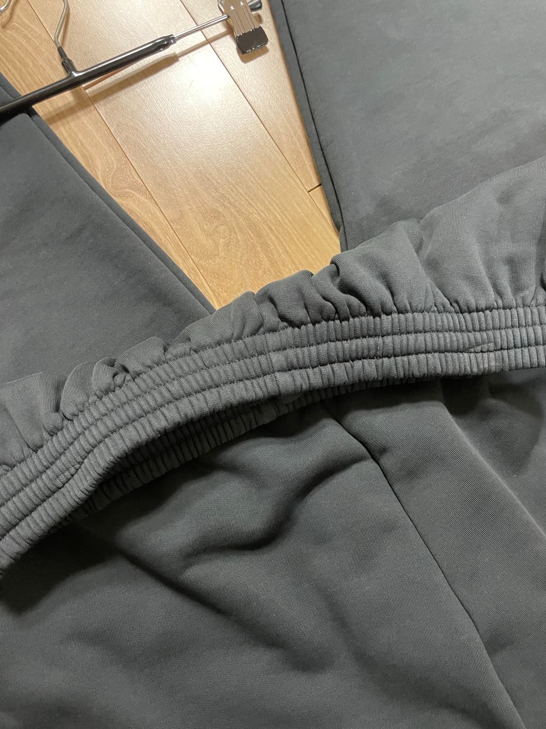 (M) 발렌시아가 X 언더아머 배기 스웻팬츠 상품이미지9