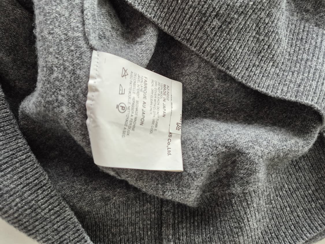 정품백화점판최상급)꼼데가르송  브이넥 니트 상품이미지7