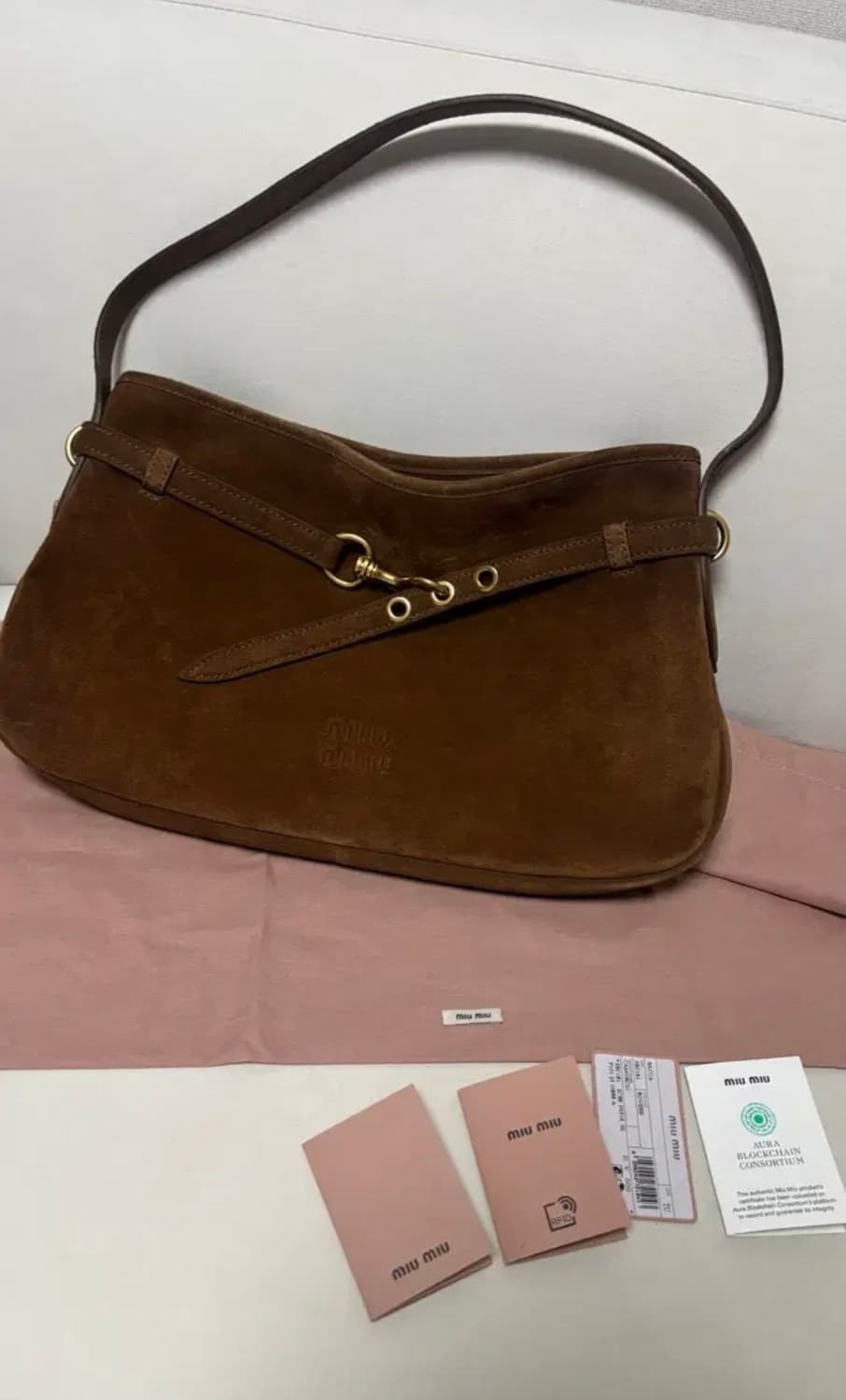 미우미우 아방뛰르 스웨이드 미디엄 상품이미지2