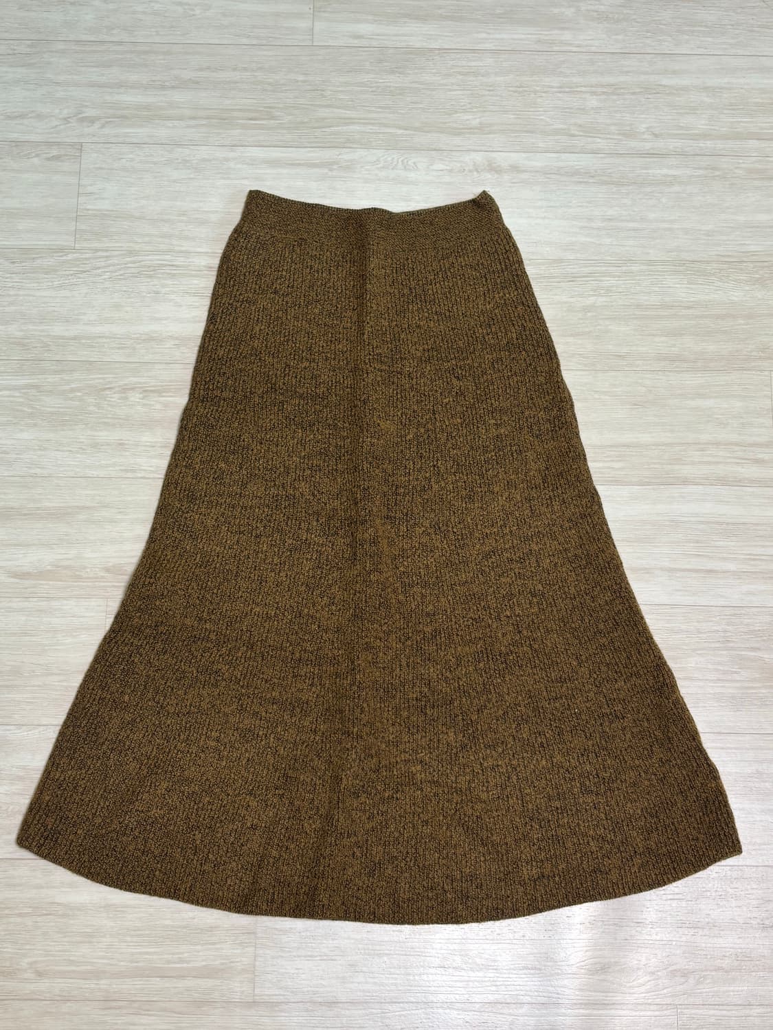 유니클로 브라운 니트 스커트 상품이미지1