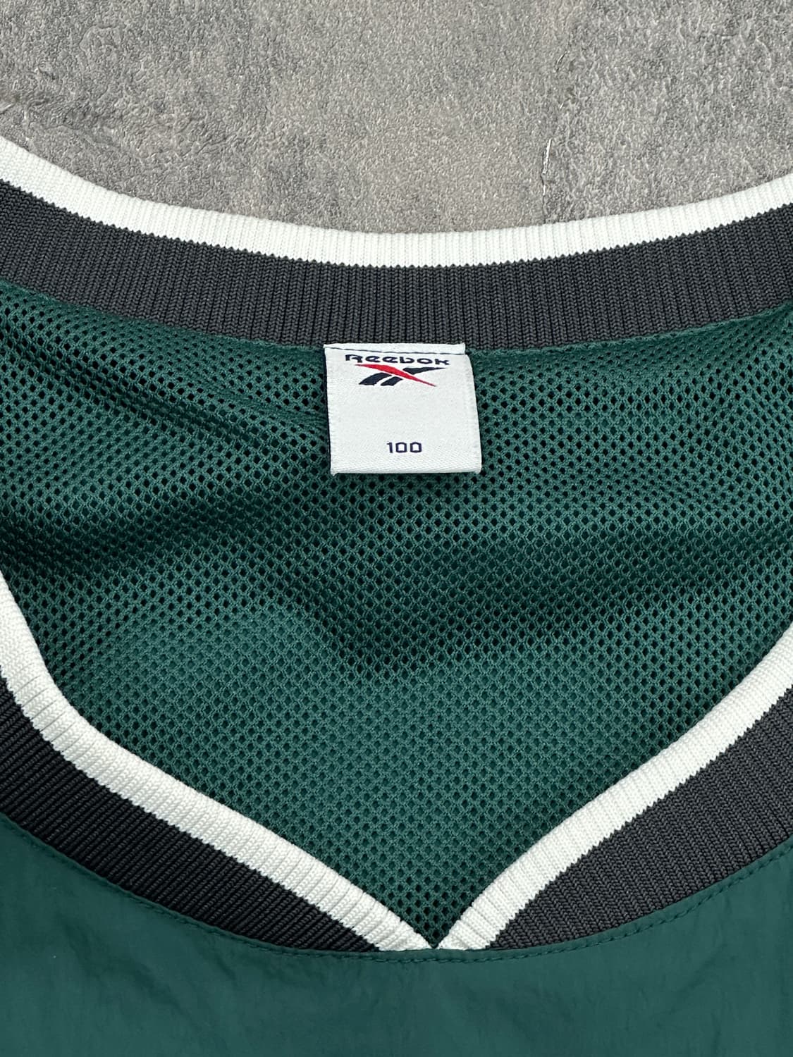 리복 브이넥 웜업 상품이미지4