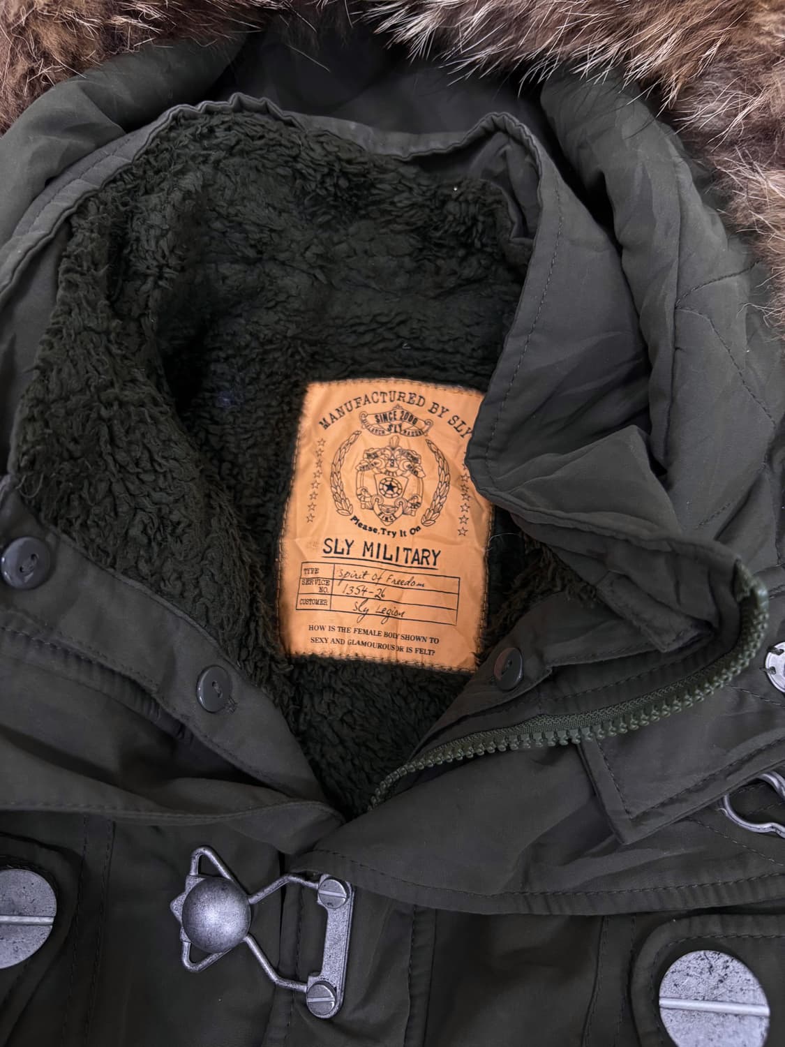 “SLY” 00’s Archive Racoon Fur Khaki Park 상품이미지9