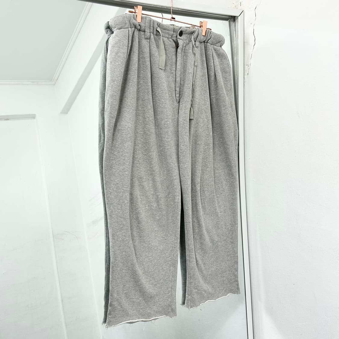 Sillage 실라주 서큘러 스웻 팬츠 상품이미지4