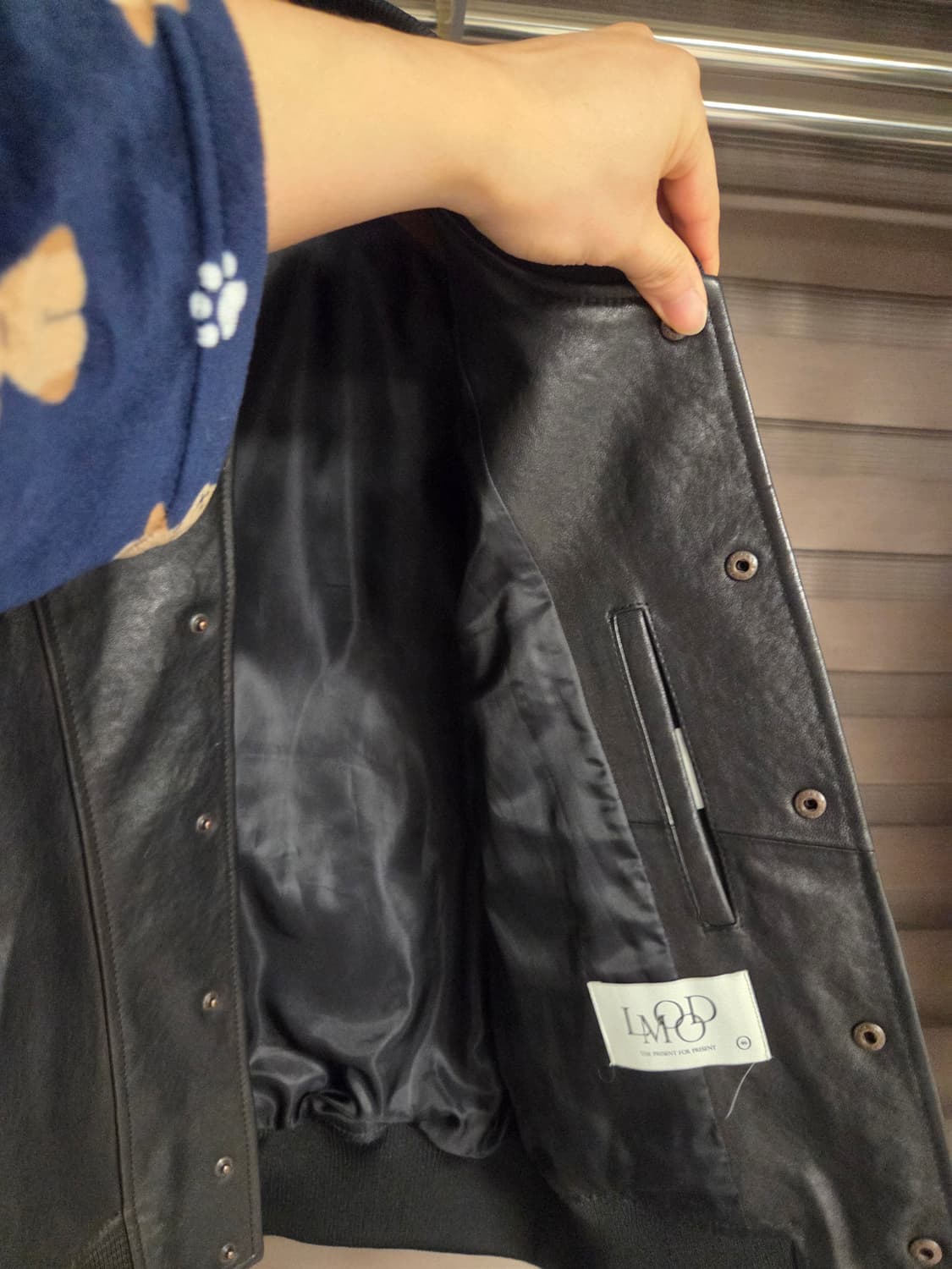 엘무드 건 앤 로즈 램스킨 바시티 자켓 상품이미지5