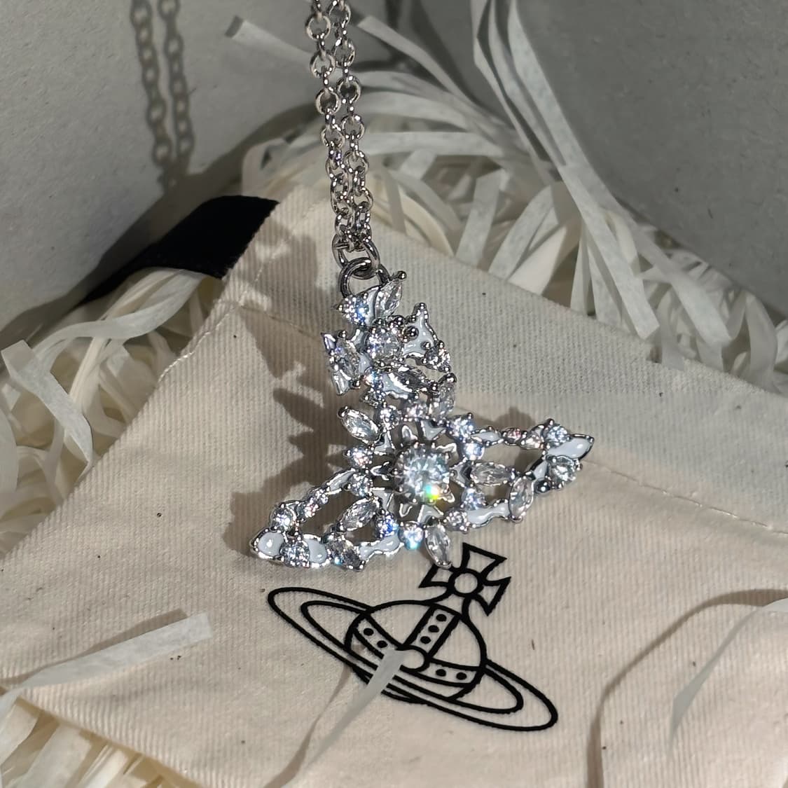 풀박스) 비비안웨스트우드 마리에트 펜던트 목걸이 상품이미지2