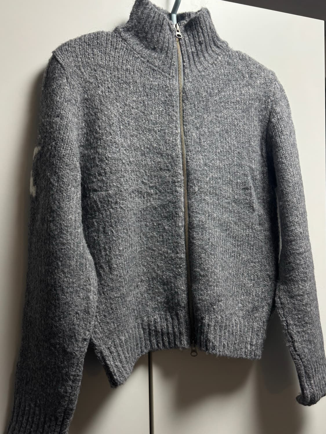 블랙업 툰비 하이넥 알파카 울 니트집업 상품이미지5