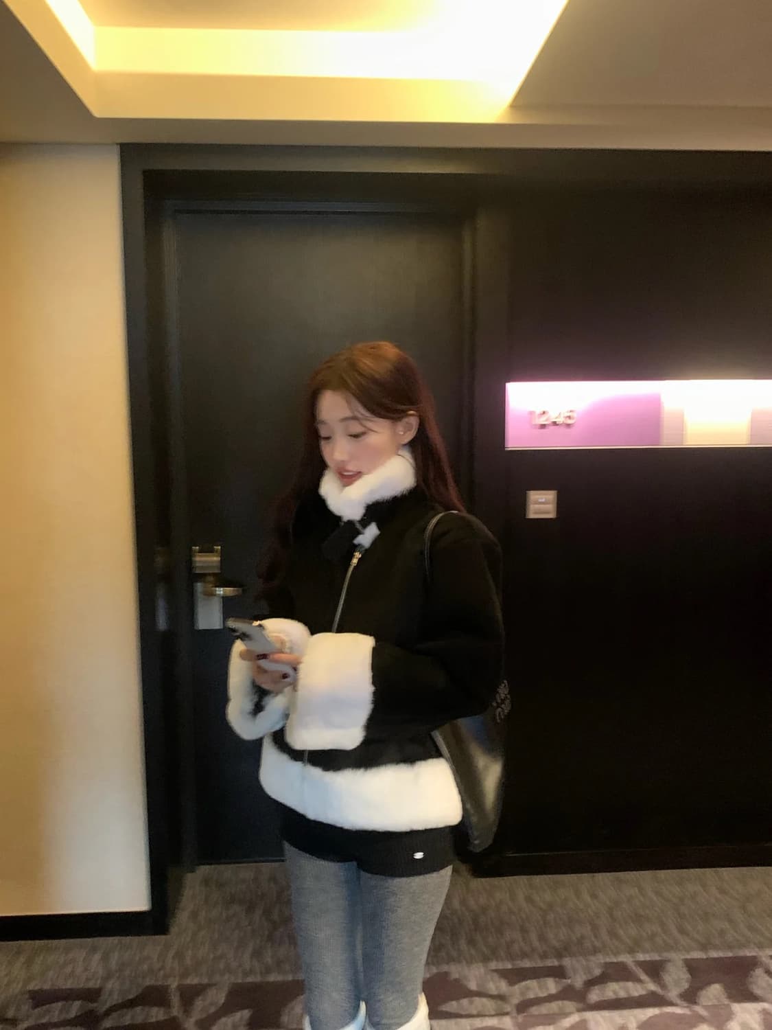 제니오 무스탕 블랙 상품이미지2