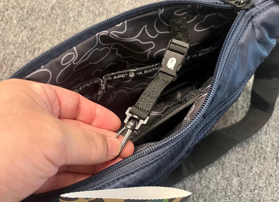 베이프 크로스백 상품이미지6