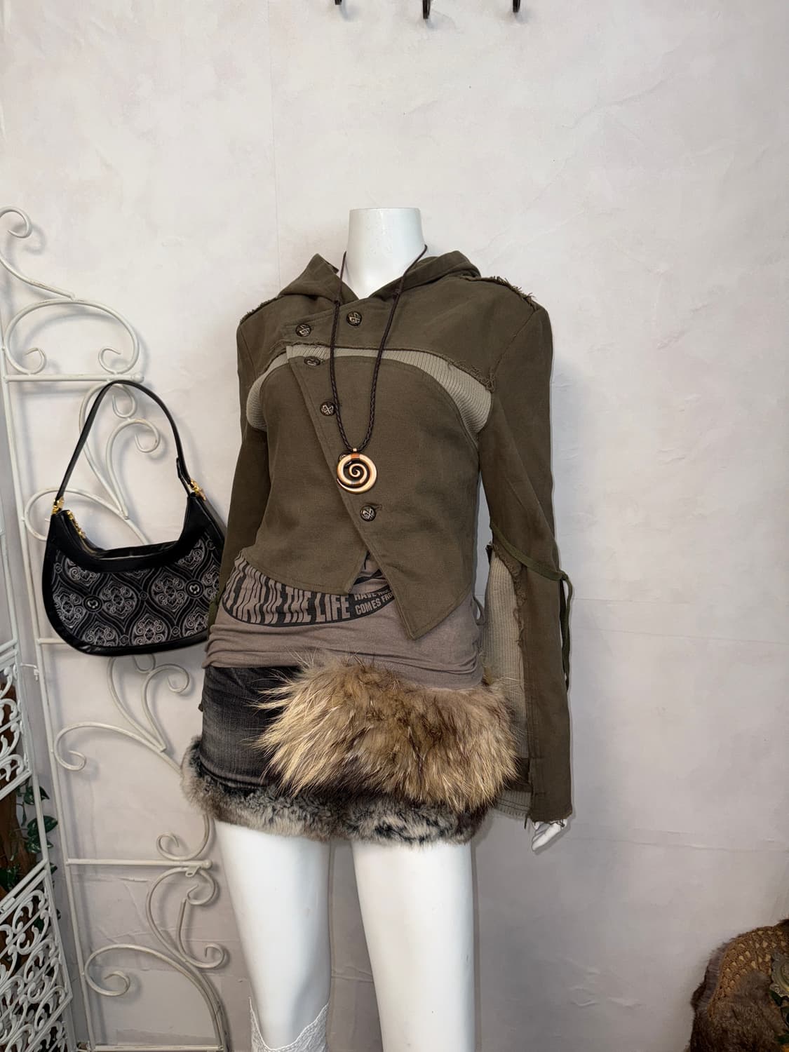 YEEL ASYMMETRY CHIC JACKET KHAKI 상품이미지5