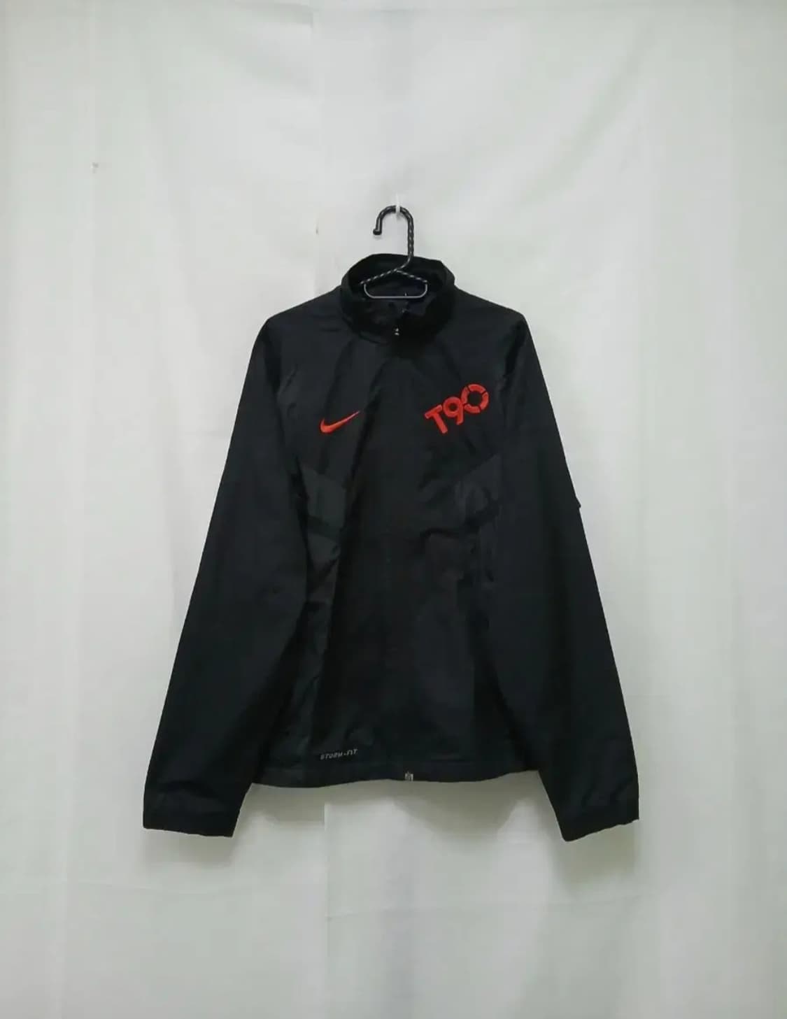 나이키 올드스쿨 T90 토탈90 스톰핏 바람막이 상품이미지1