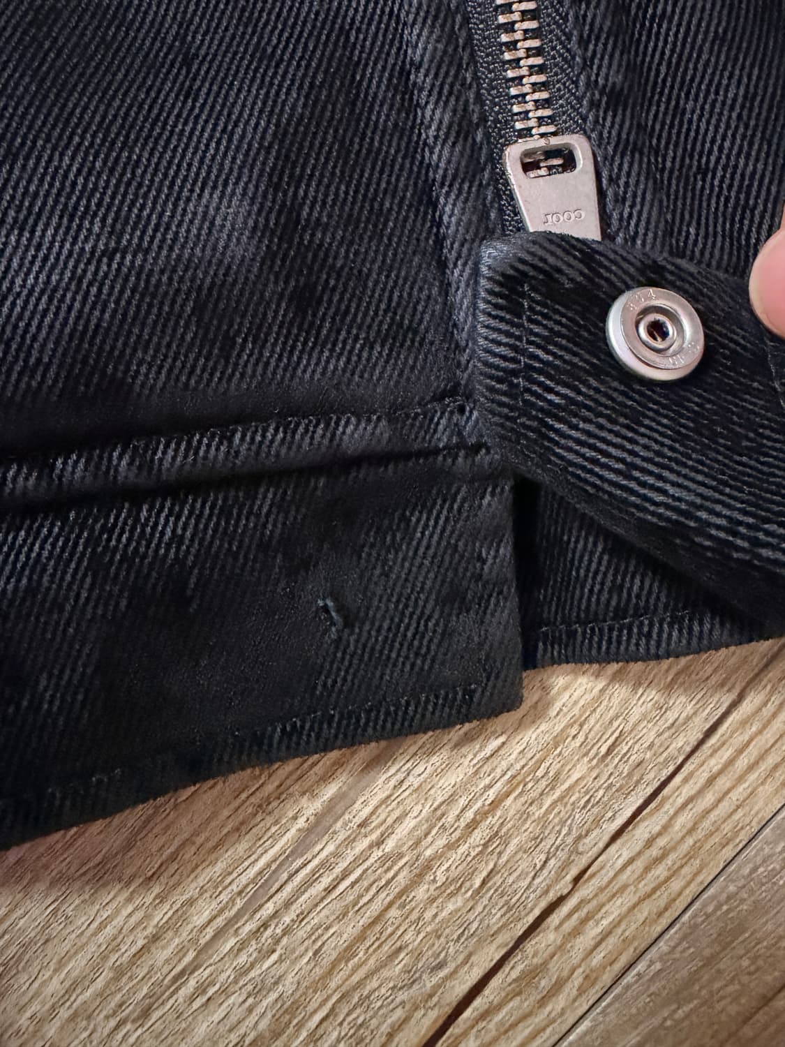 쿠어 벨벳 데님 더블 포켓 트리밍 카라 점퍼  상품이미지2