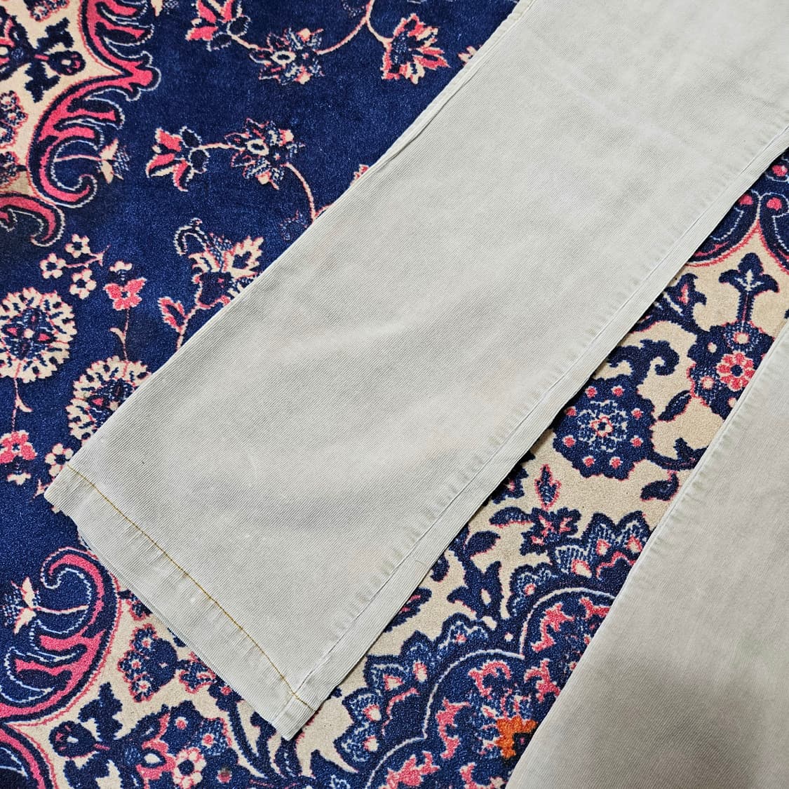 아메리칸이글 아웃피터스 빈티지베이지 골덴 부츠컷 팬츠 상품이미지3