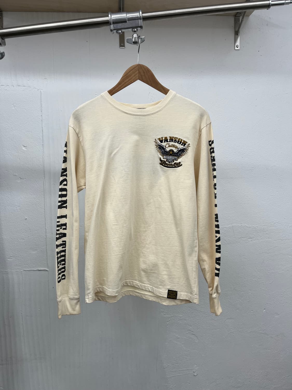 M) VANSON EMBROIDERED LONGSLEEVE 상품이미지1