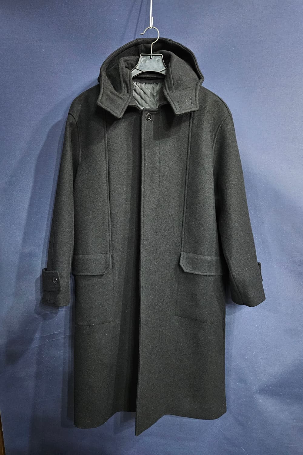 엘무드 블랙 남성 세미오버핏 100 후드 롱코트  상품이미지1