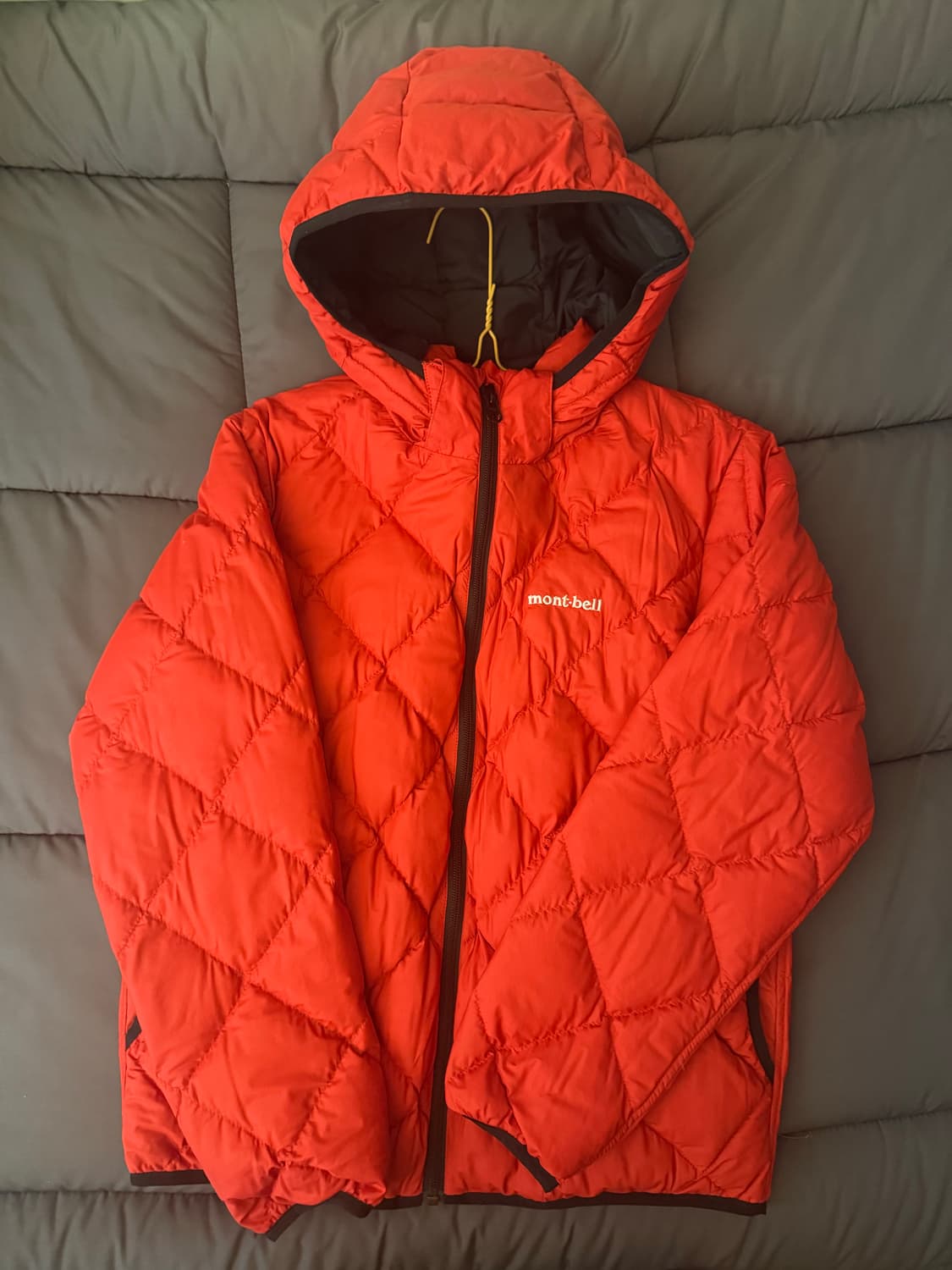 몽벨 경랑 패딩 리버시블 다운 파카 레드 브릭 블랙 상품이미지1