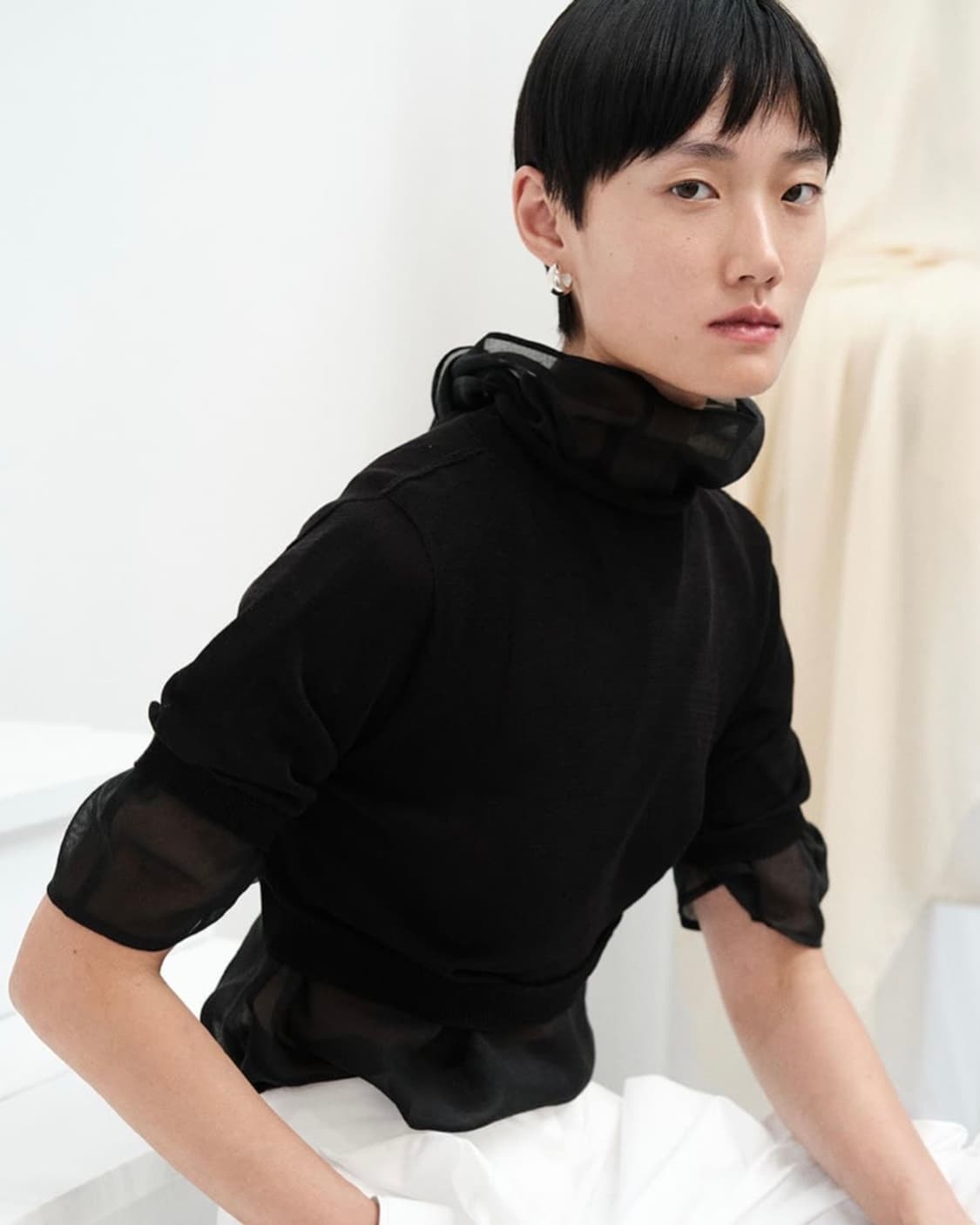 AMOMENTO / KNOTTED COLLAR TOP BK 상품이미지8