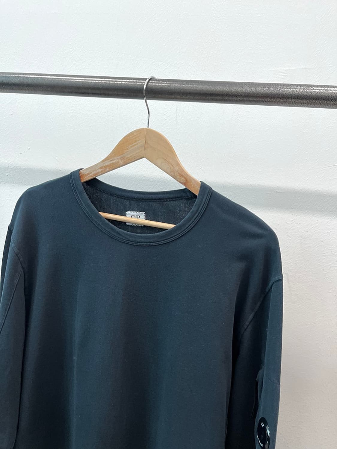 110) CP컴퍼니 렌즈 맨투맨  상품이미지4